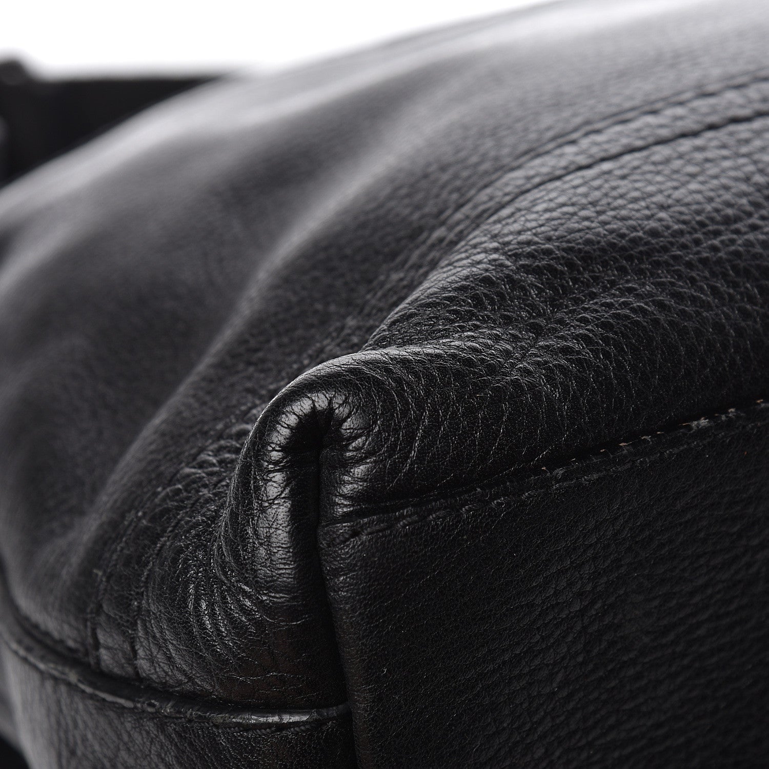Burberry Grainy Calfskin Messenger Bag Black 20 of 21