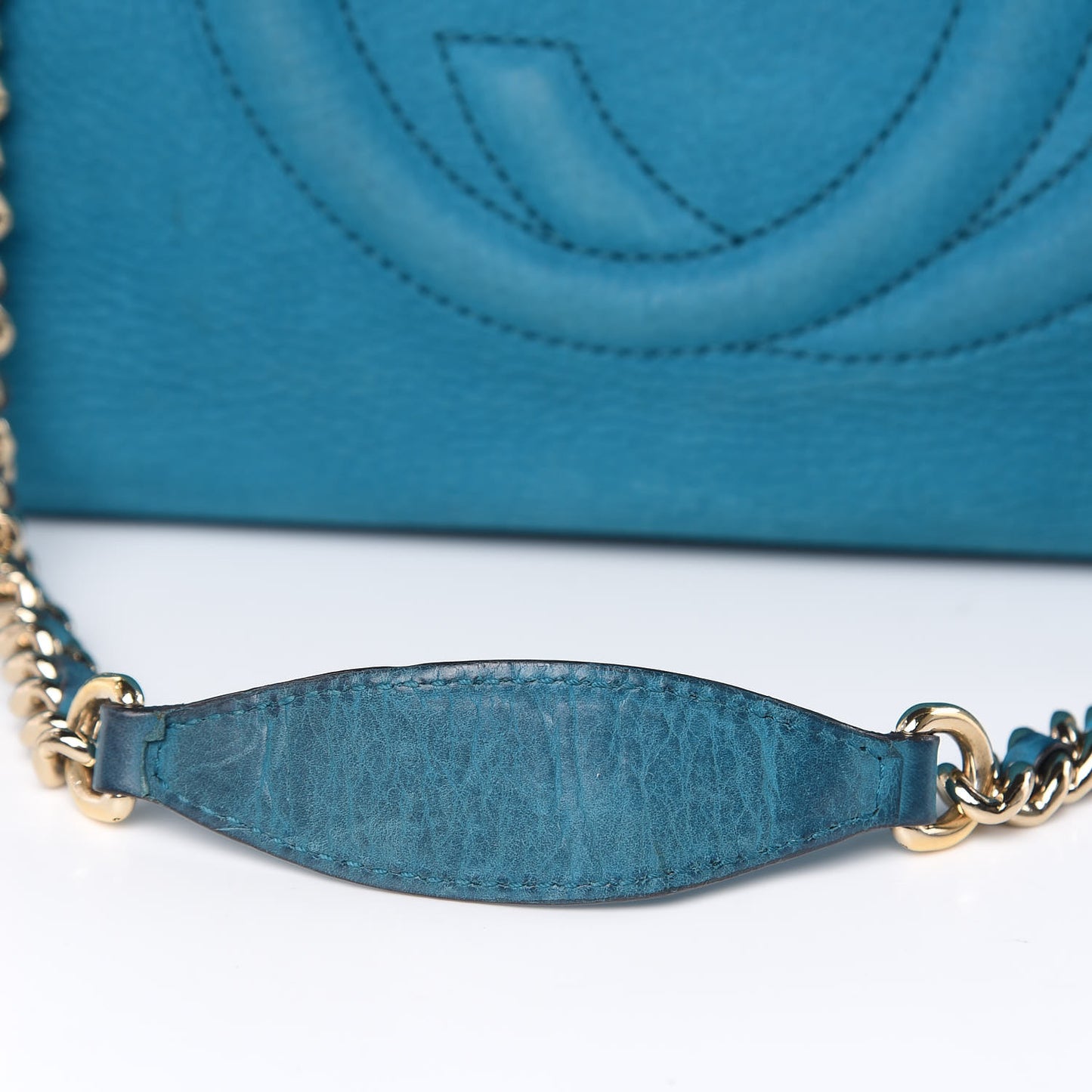 Vitello Range Medium Soho Chain Shoulder Bag Deep Cobalt