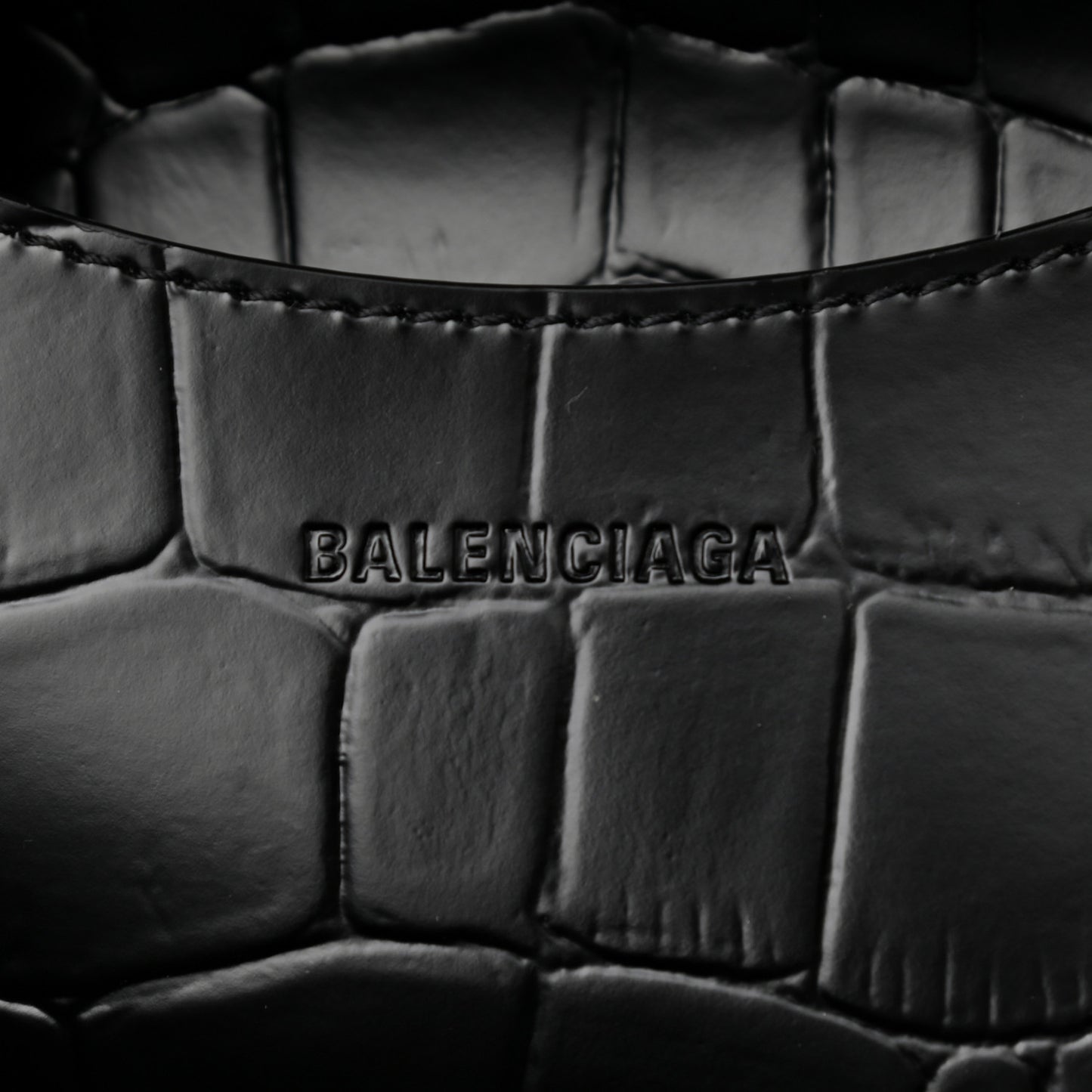 Semi Shiny Calfskin Crocodile Embossed Neo Classic Black Hardware S City Black