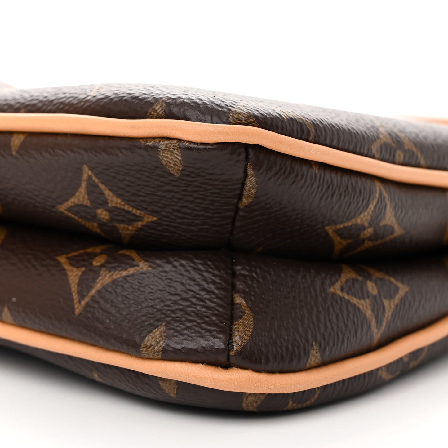 Monogram Liv Pochette