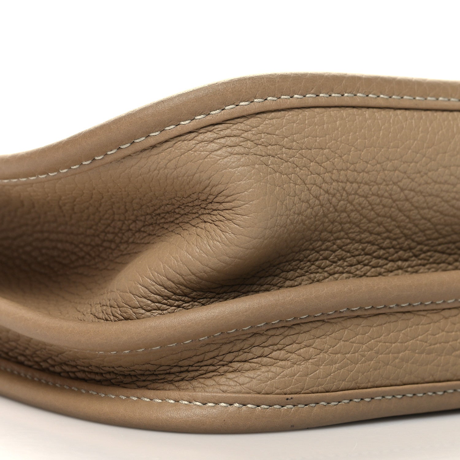 Hermes Taurillon Clemence Evelyne III PM Trench 9 of 10