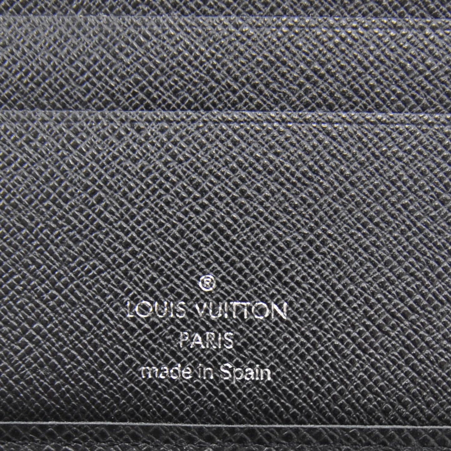 Taiga Mens Billfold Wallet w 3 Flaps