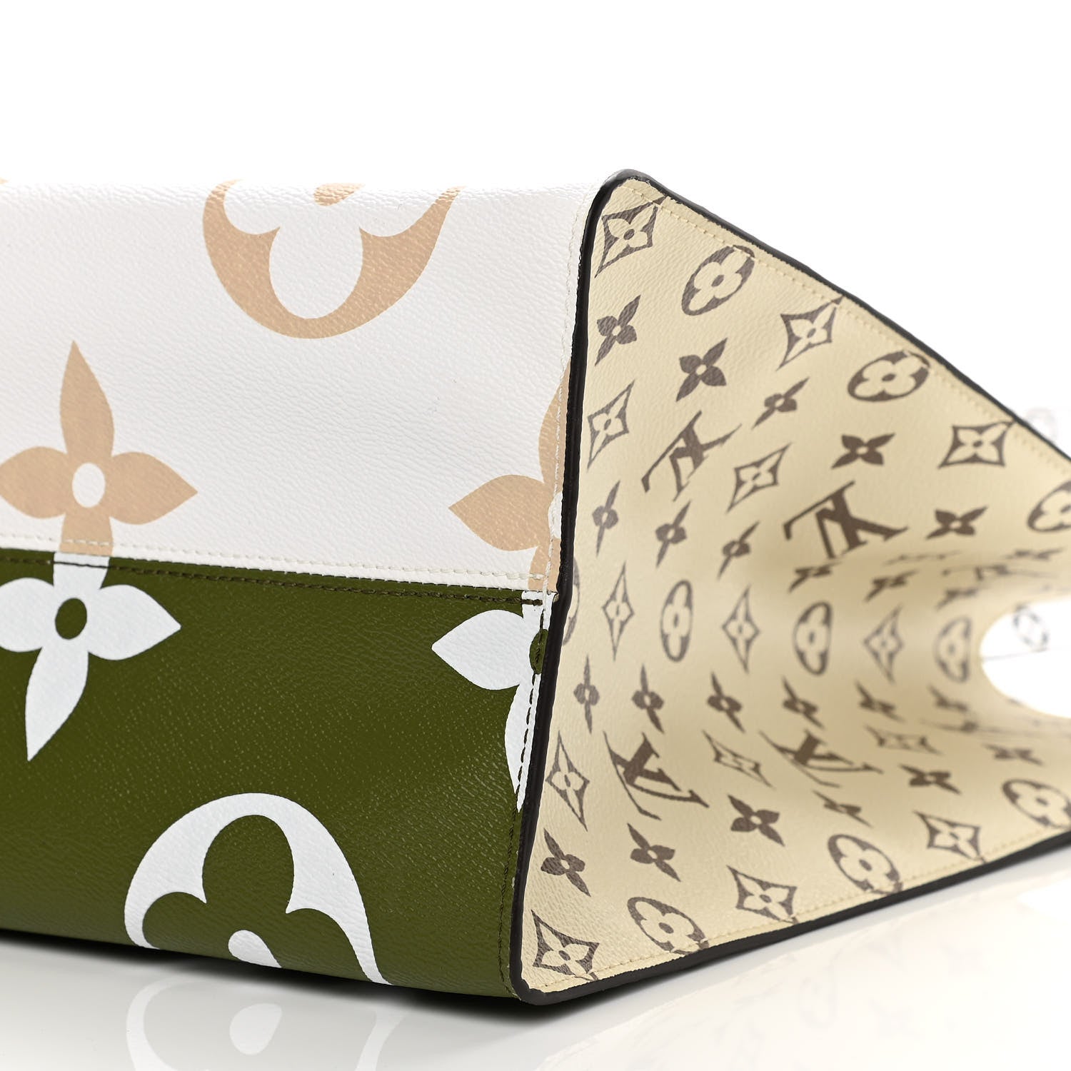 Louis Vuitton Monogram Giant Onthego GM Kaki Beige 10 of 10