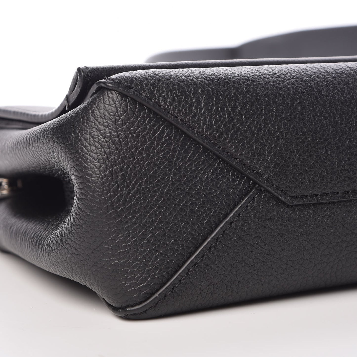Calfskin Lockme II Chain Bag BB Black