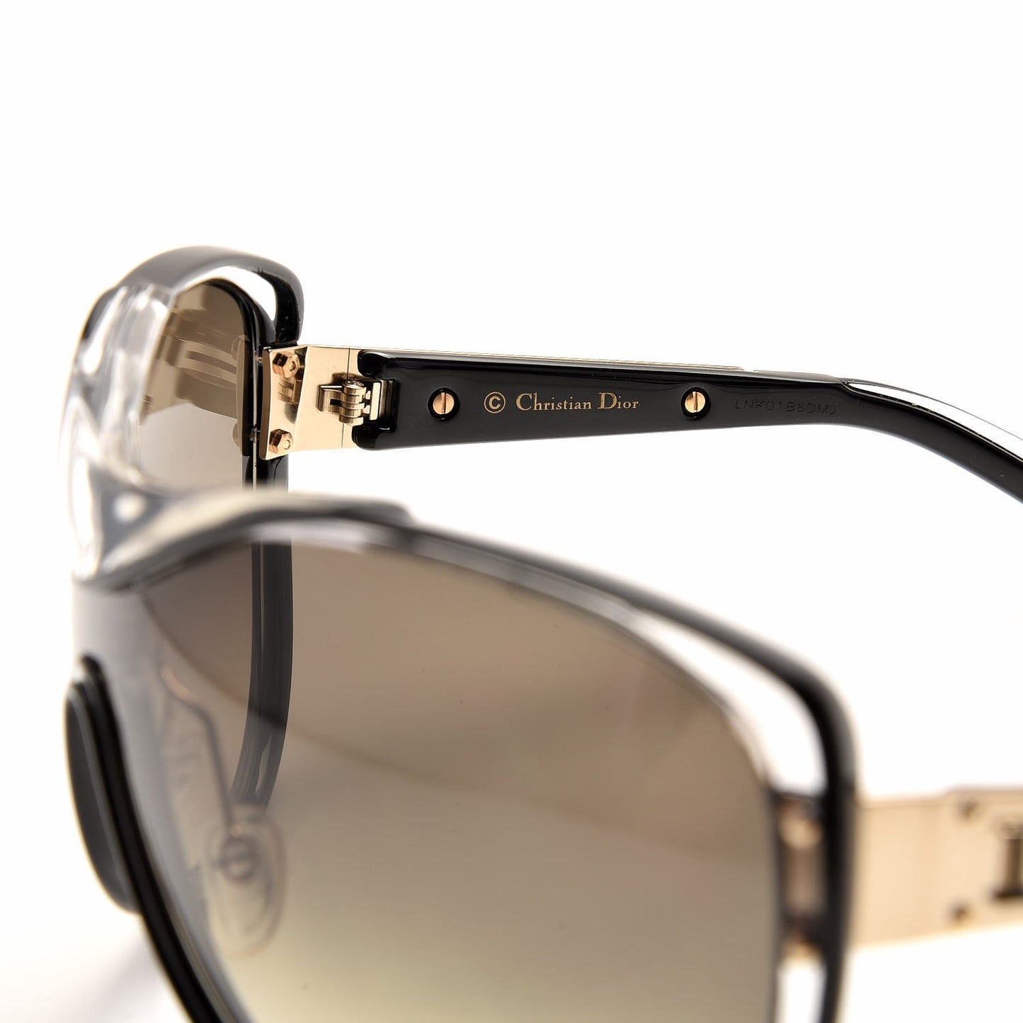 Striking Oversized Sunglasses Black