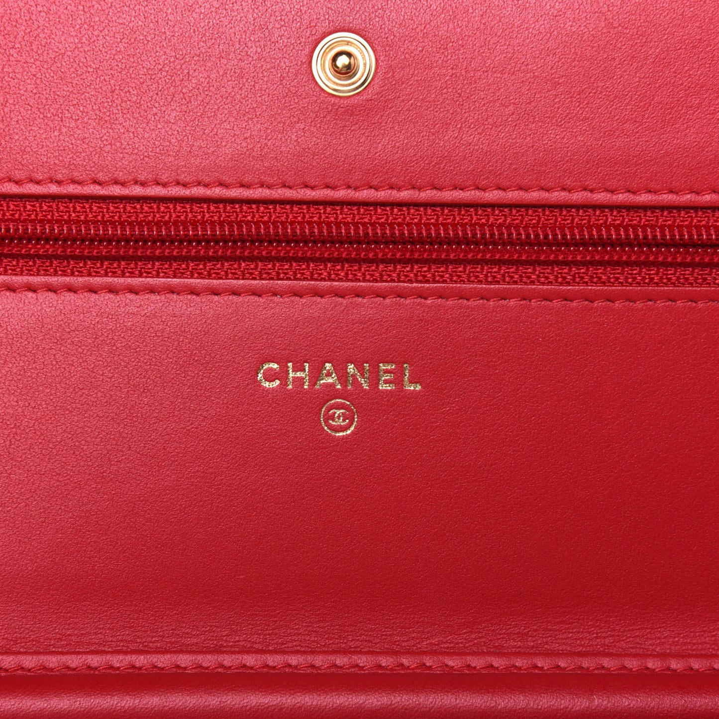 Caviar Quilted CC Filigree Wallet On Chain WOC Red