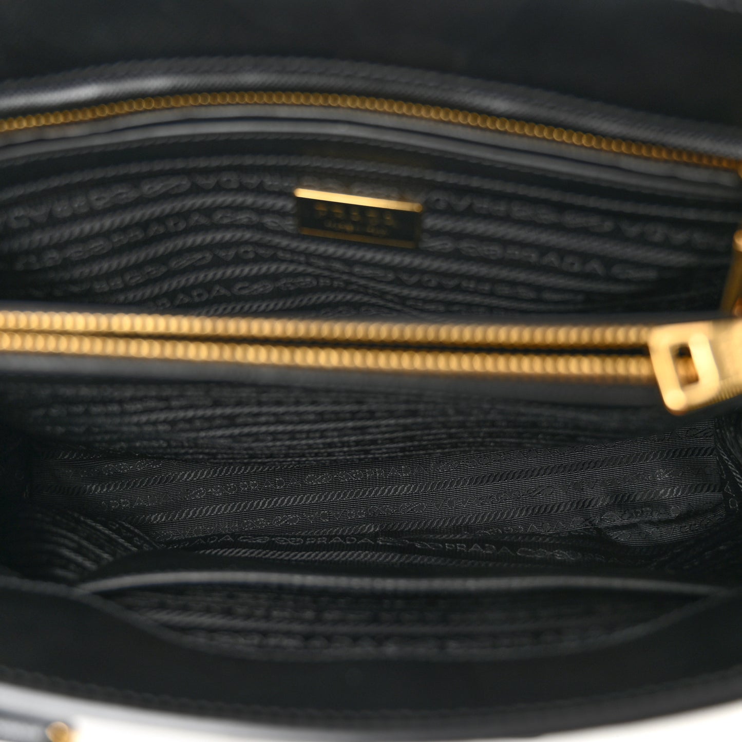 Saffiano Lux Medium Tote Black