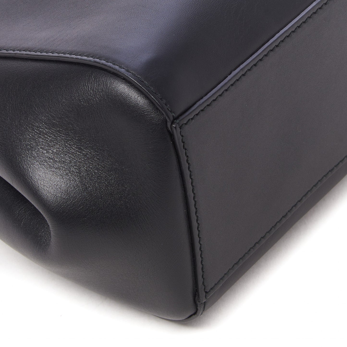 Nappa Bamboo Small Nymphaea Top Handle Bag Black