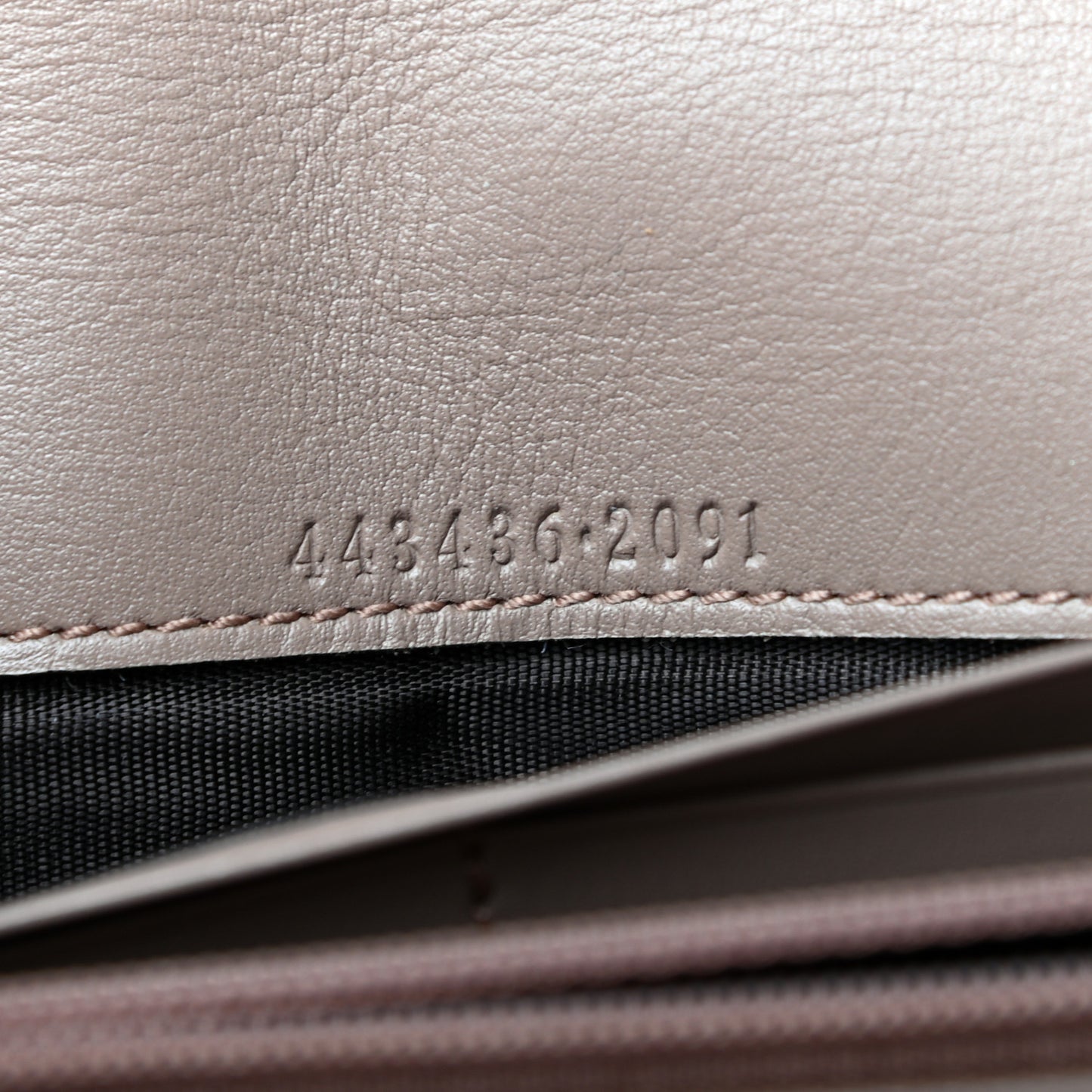 Calfskin Matelasse GG Marmont Continental Wallet Porcelain Rose
