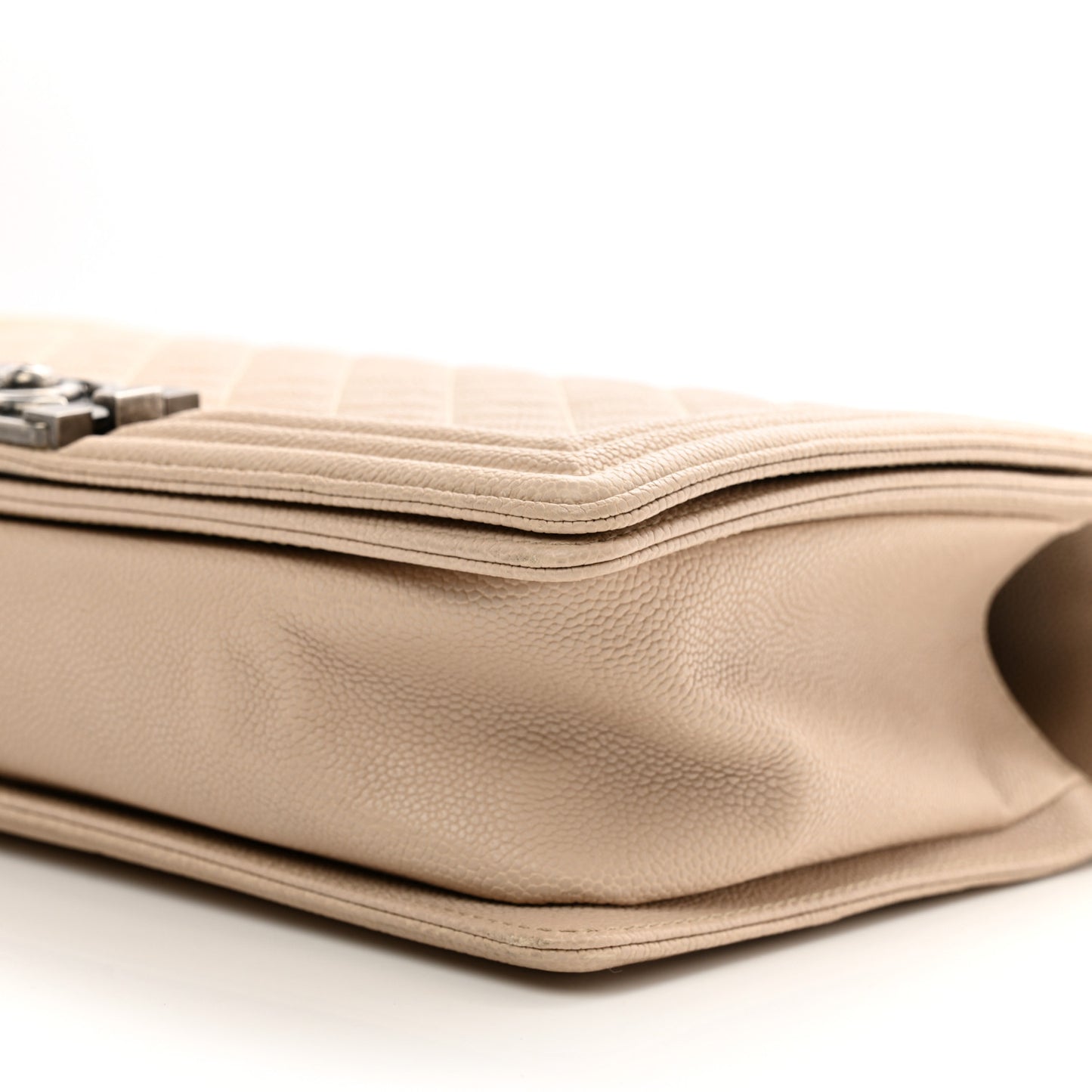 Caviar Quilted New Medium Boy Flap Beige