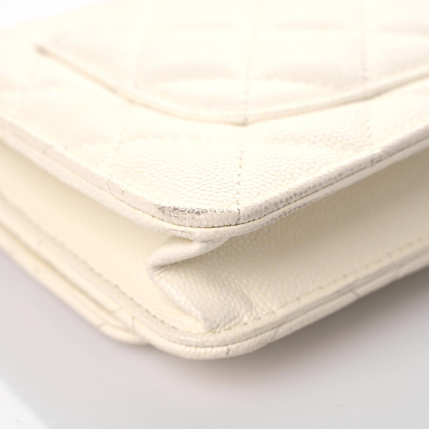 Caviar Quilted Wallet On Chain WOC White