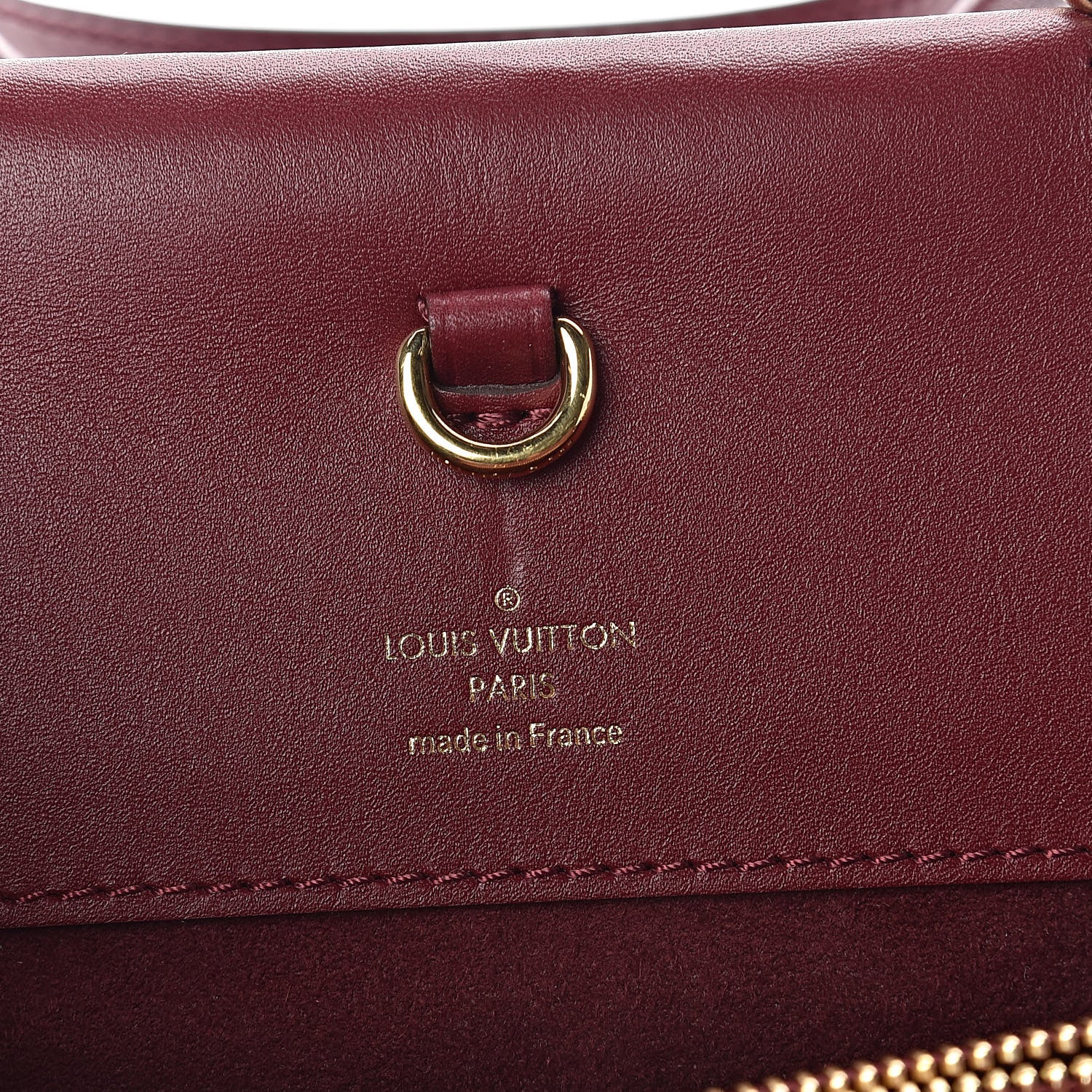 Louis Vuitton Monogram Venus Raisin 6 of 9