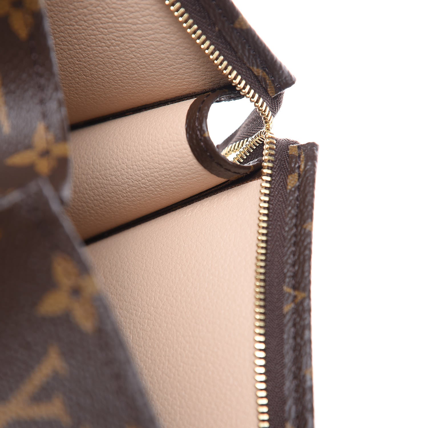 Louis Vuitton Monogram Toiletry Pouch 26 6 of 11