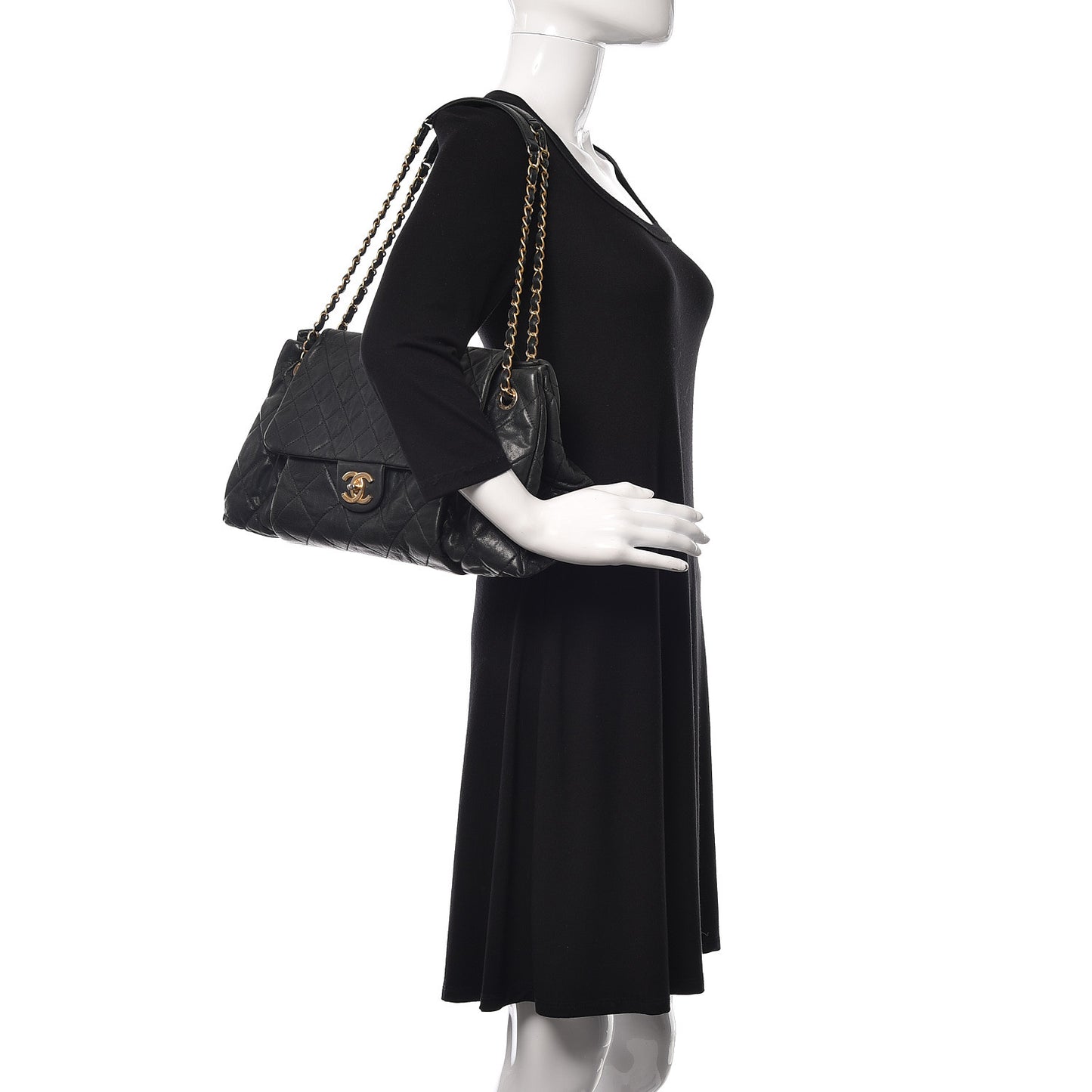 Iridescent Calfskin Large Chic Quilt Flap Black