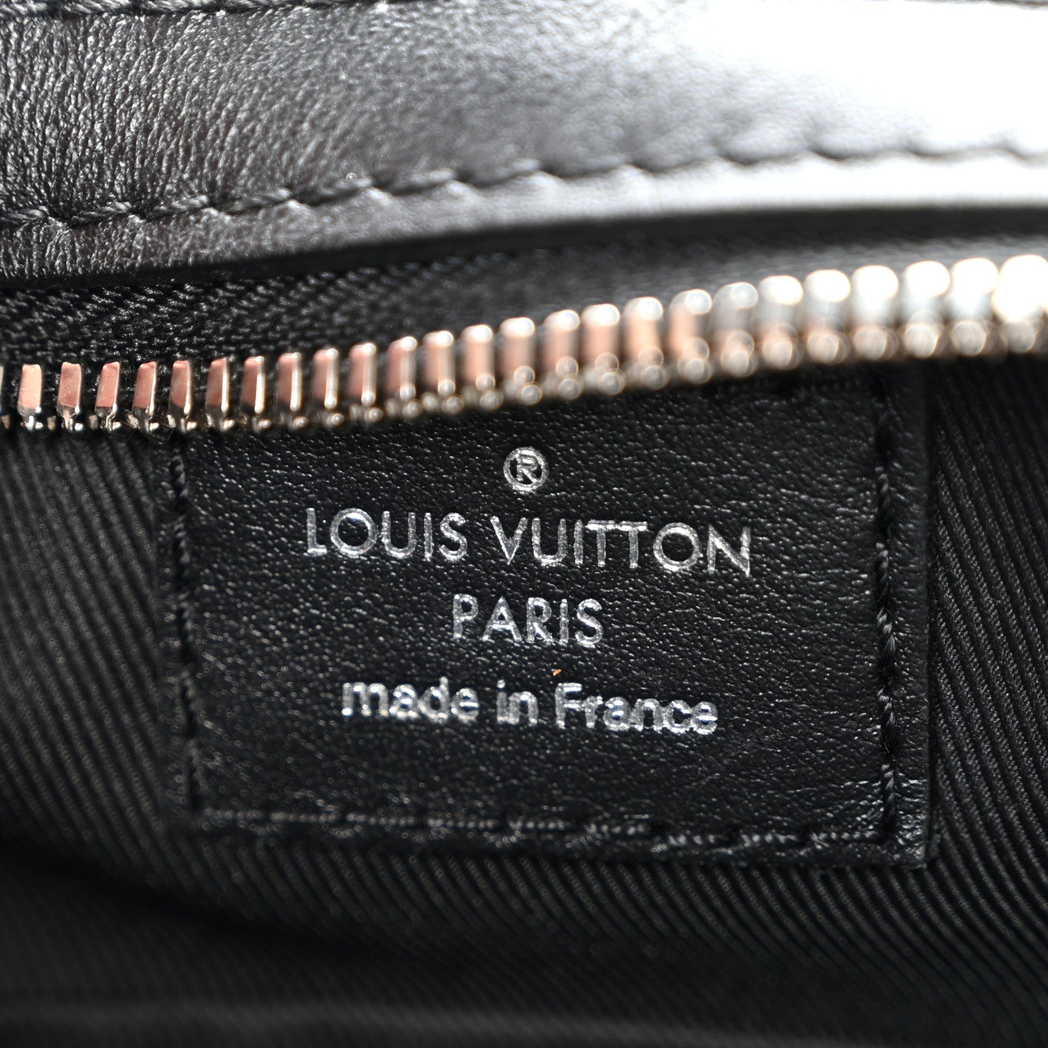 Louis Vuitton Damier Graphite 3D Trio Messenger 1889447 – FASHIONPHILE