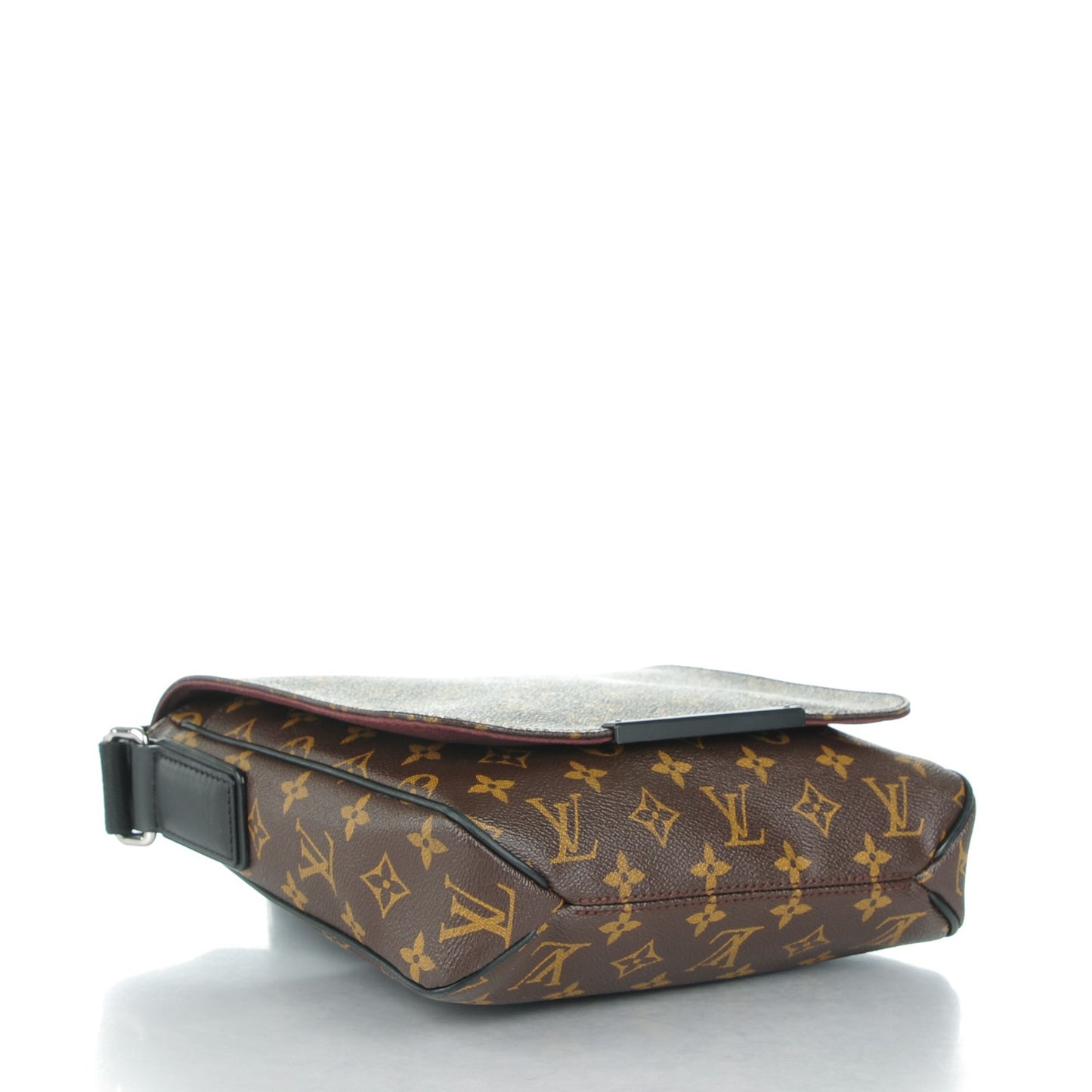 Monogram Macassar District PM