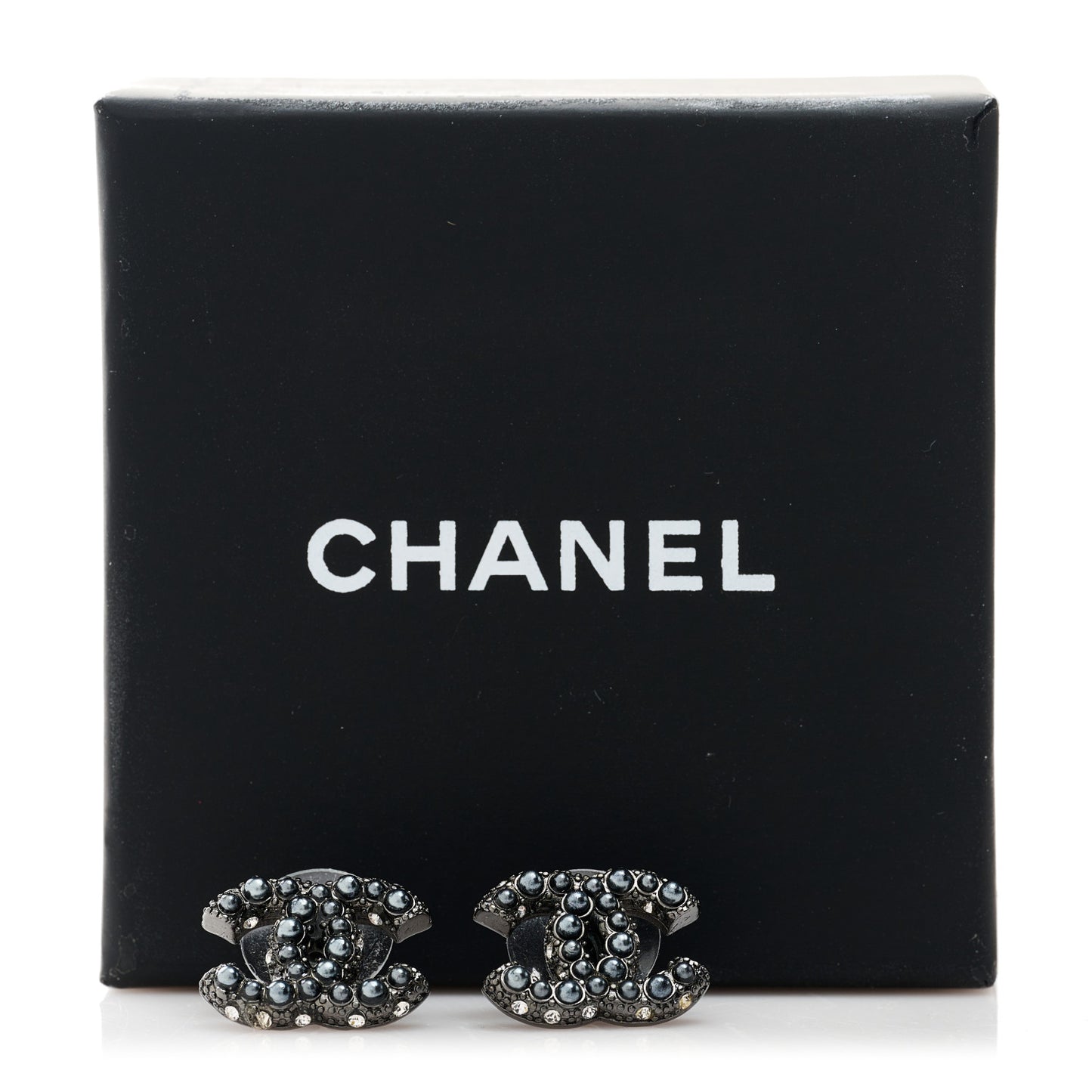 Pearl Crystal CC Earrings Ruthenium