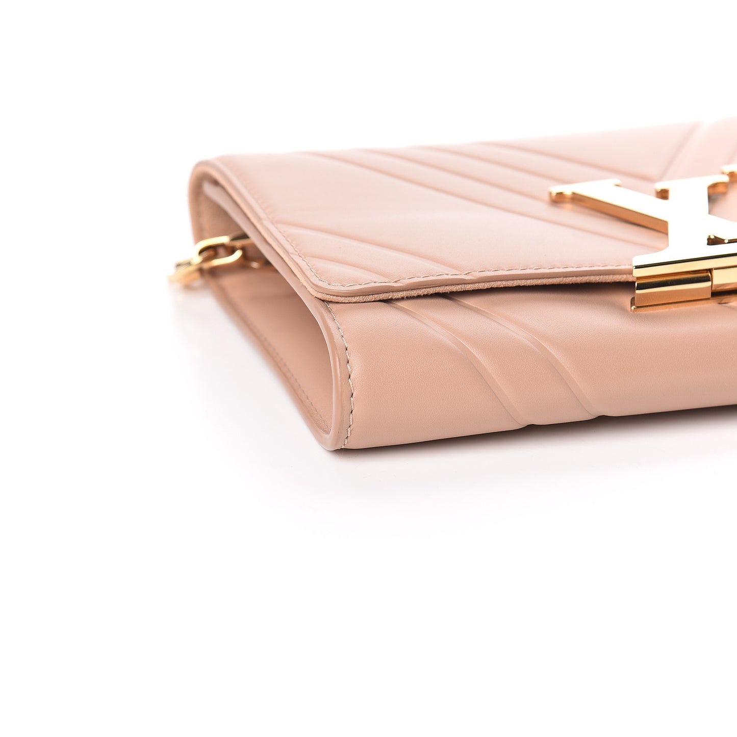 Calfskin Airy V Embossed Pochette Chain Louise GM Nude