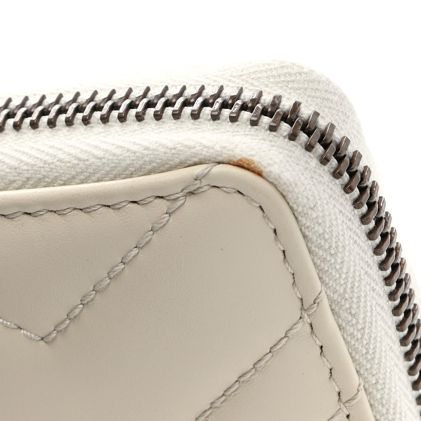 Calfskin Matelasse GG Marmont Zip Around Wallet White