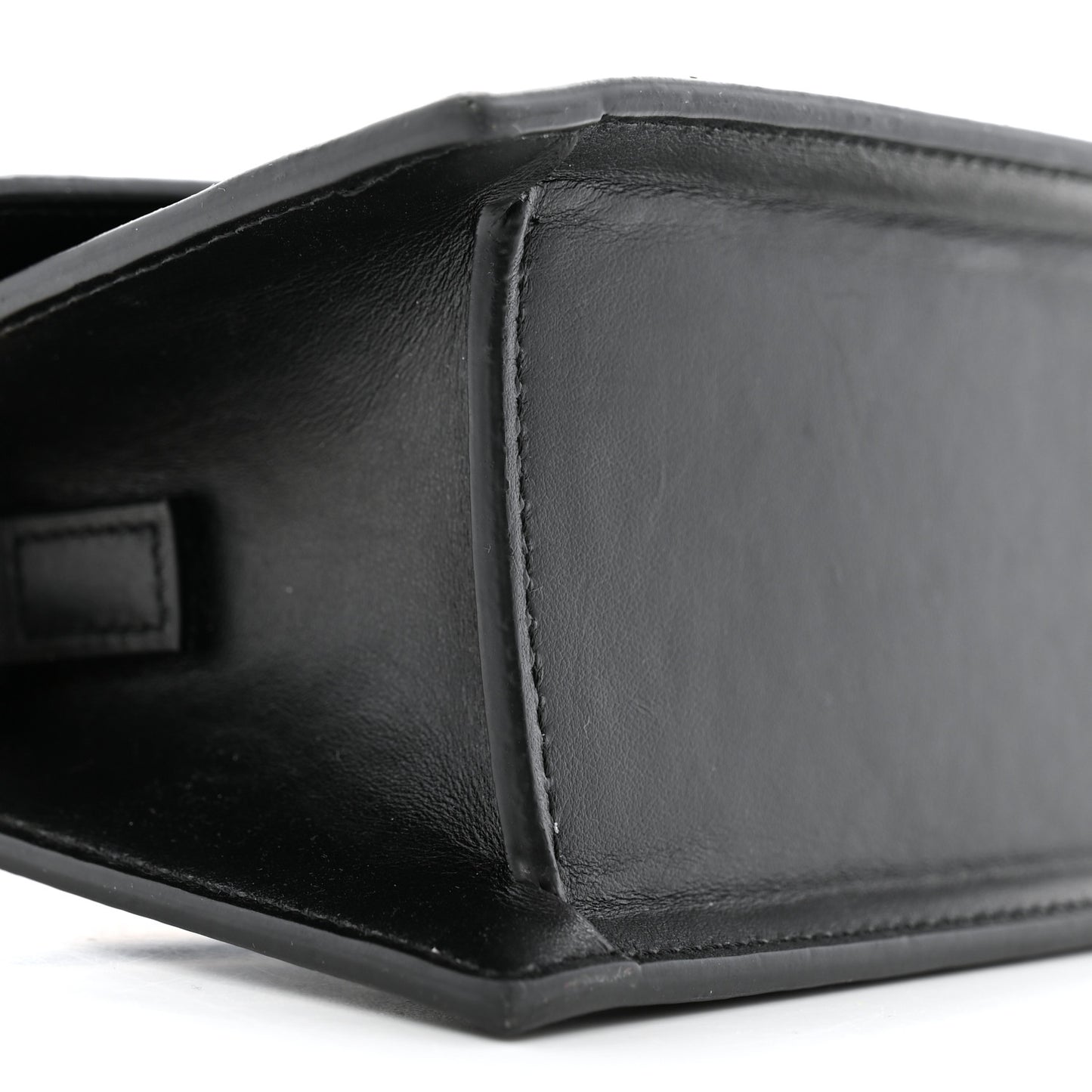 Smooth Calfskin Le Chiquito Moyen Black
