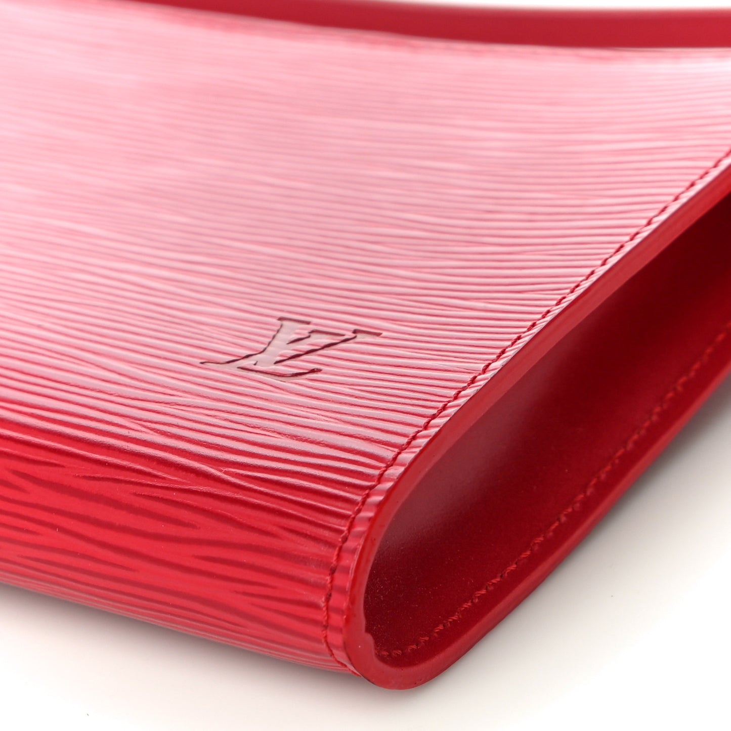 Epi Pochette Accessories 24 Castillan Red