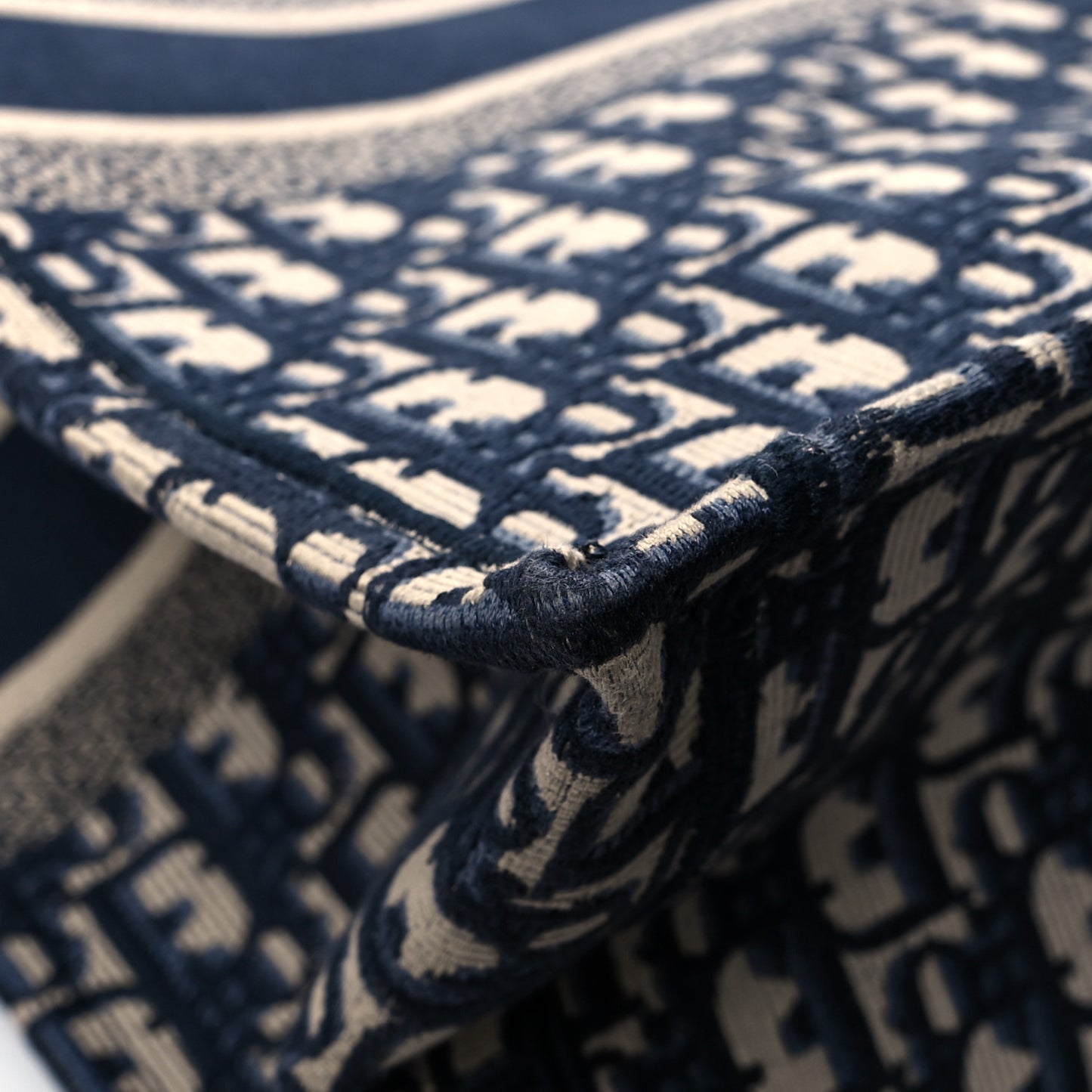 Oblique Book Tote Blue Multicolor