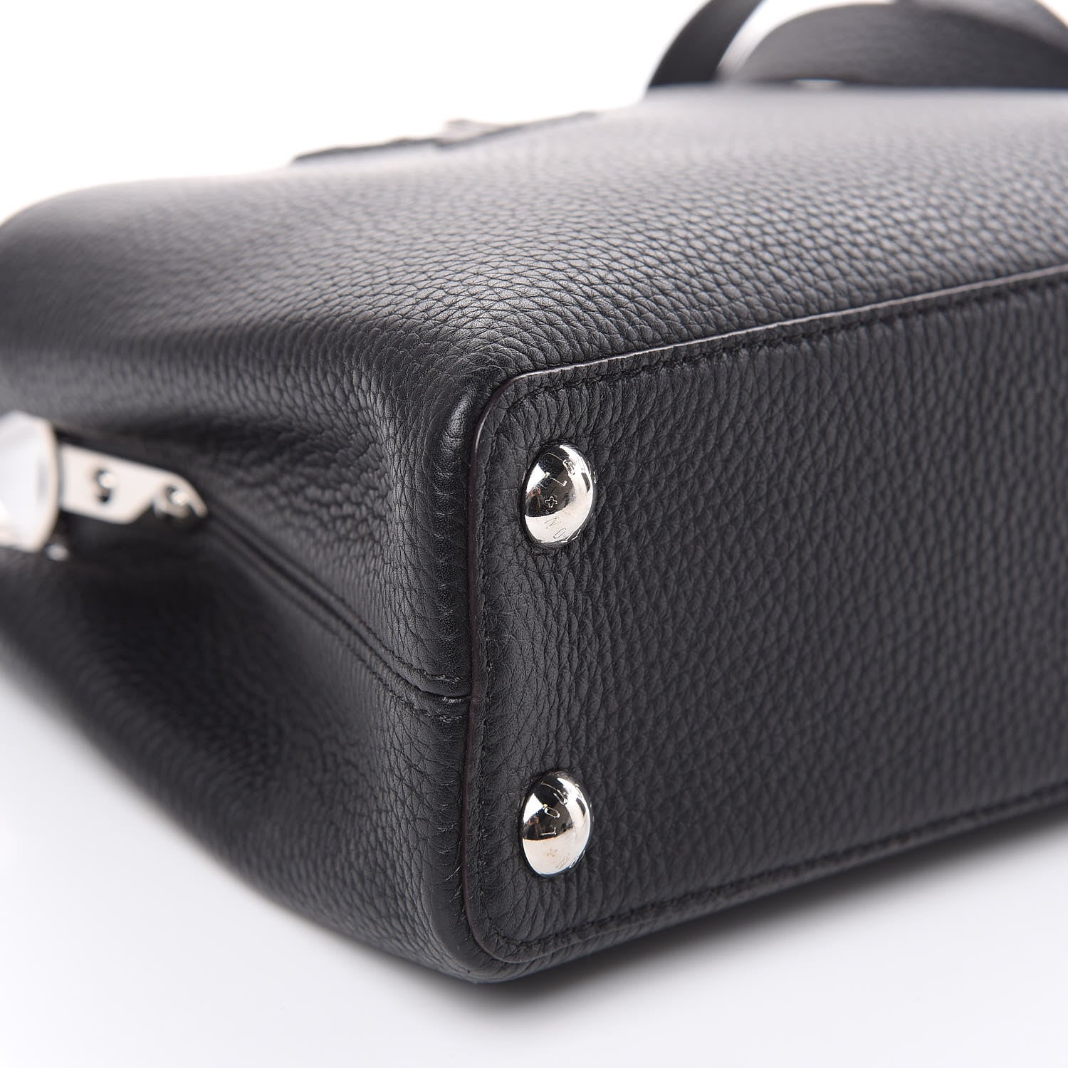 Louis Vuitton Taurillon Capucines BB Black 7 of 8