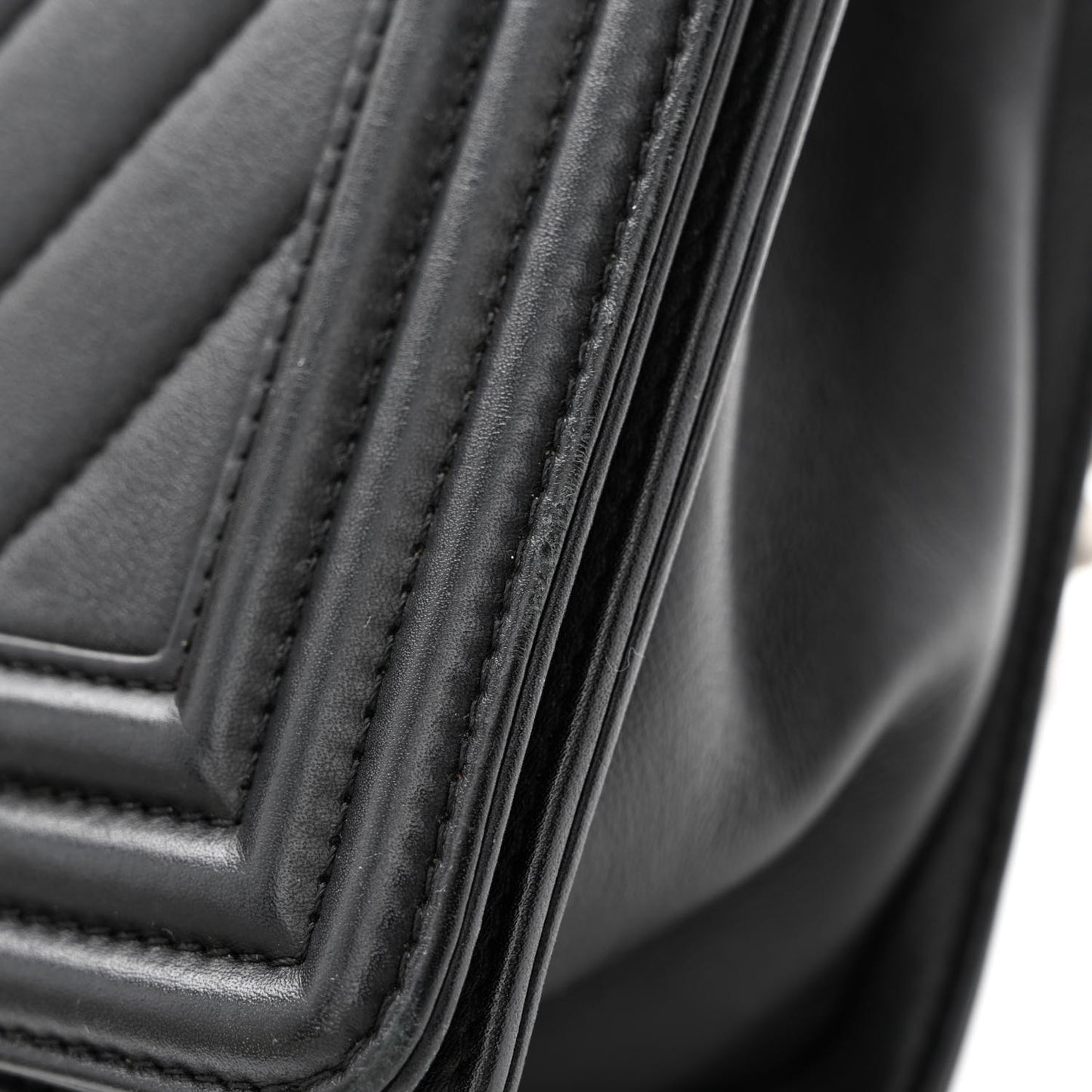 Calfskin Chevron Quilted Medium Boy Flap Black