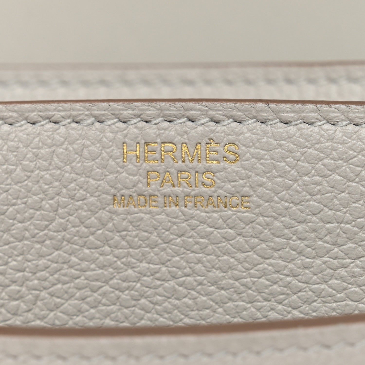 ※tanakas08228 ※HERMES グレー/イエロー セーター Hermès Presents Two-Tone Metals In The Arceau Collection For The