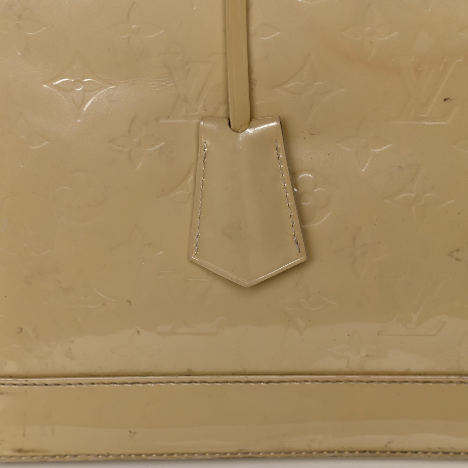 Louis Vuitton Vernis Alma MM Blanc Corail 19 of 20