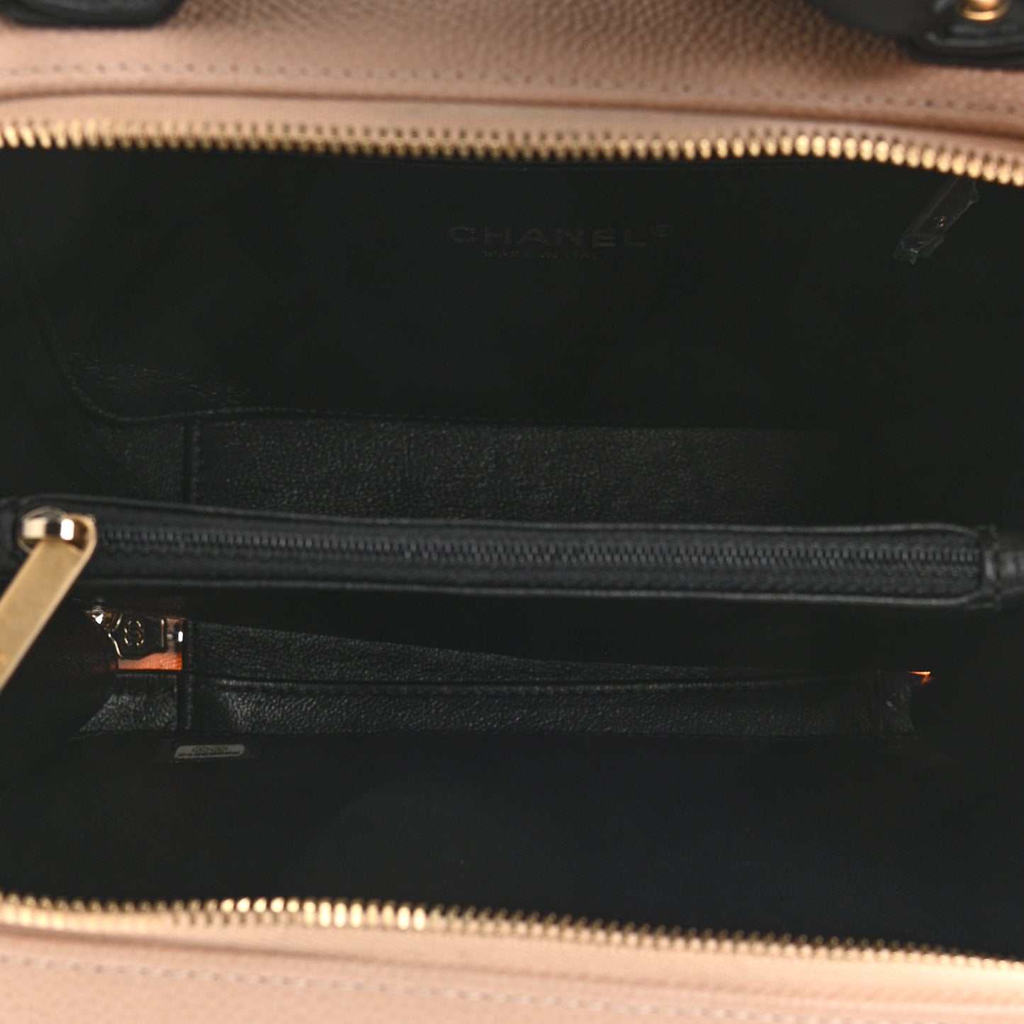 Caviar Quilted Medium CC Filigree Vanity Case Beige Black