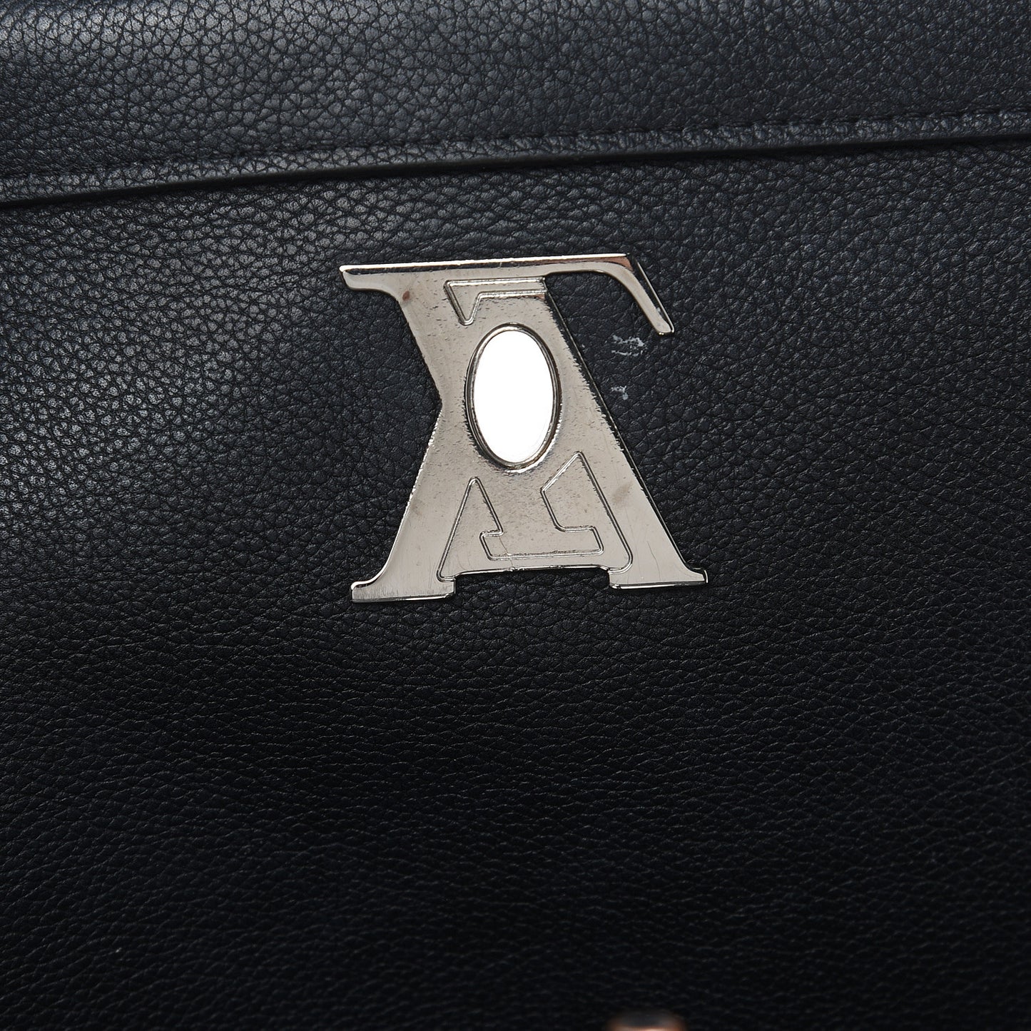 Soft Calfskin Lockme II Top Handle Black