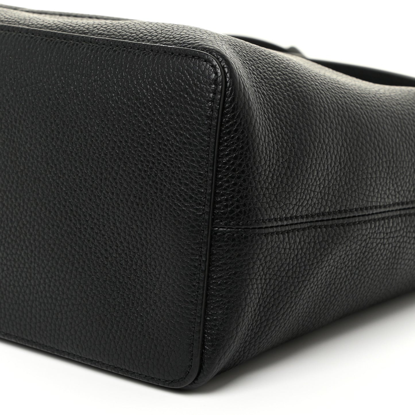 Pebbled Calfskin Large Soho Hobo Black