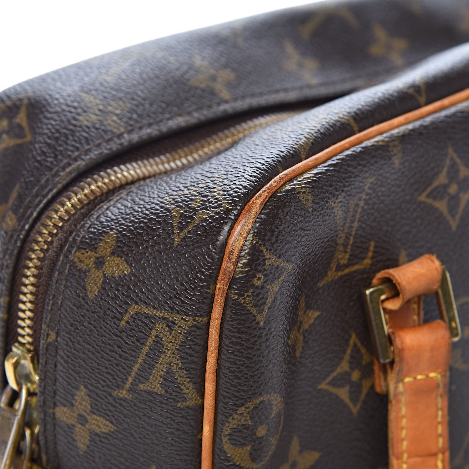 Louis Vuitton Monogram Cite MM 17 of 29