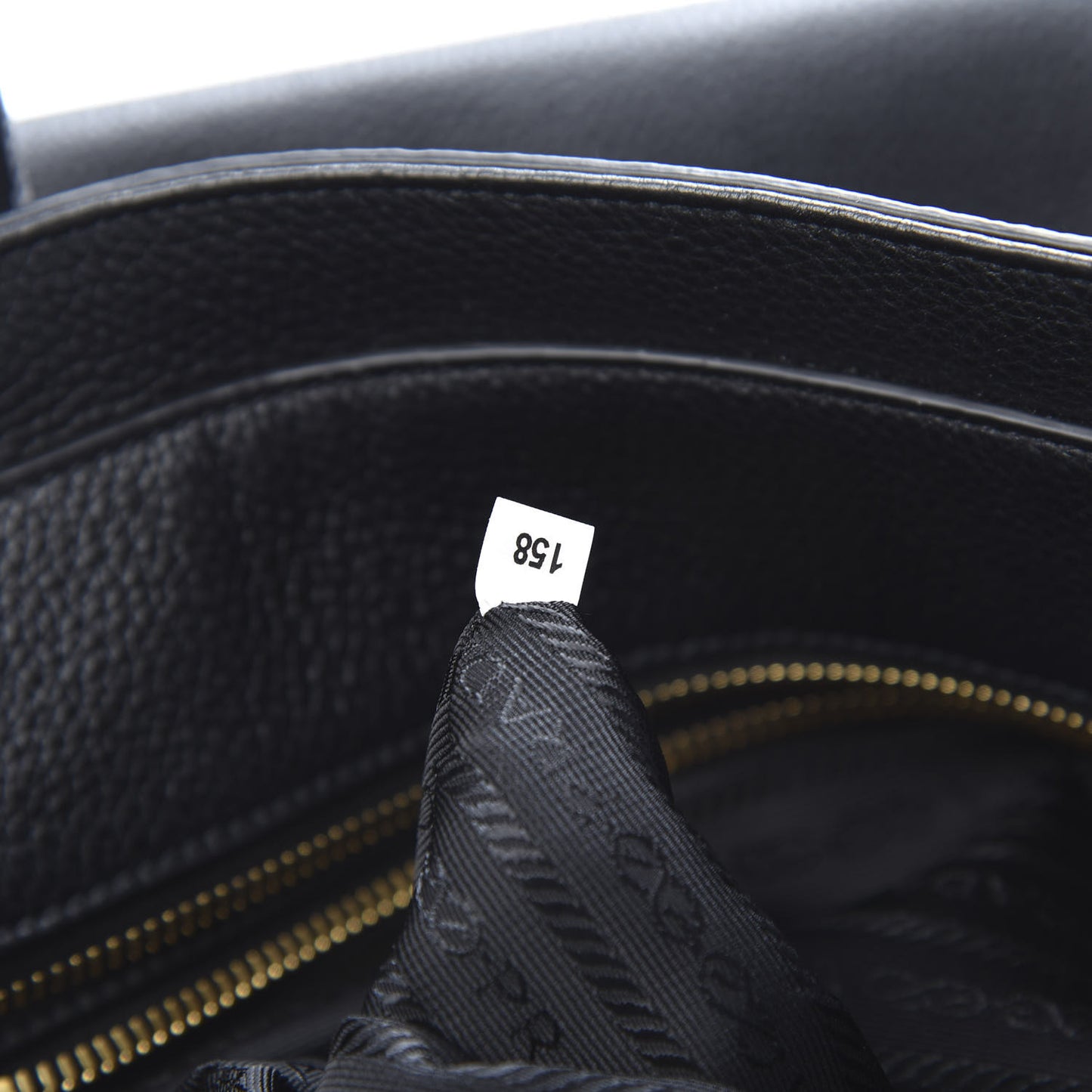 Vitello Phenix Tote Black