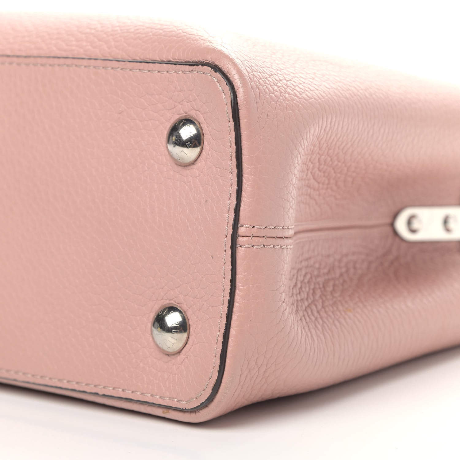 Louis Vuitton Taurillon Capucines PM Magnolia 10 of 10