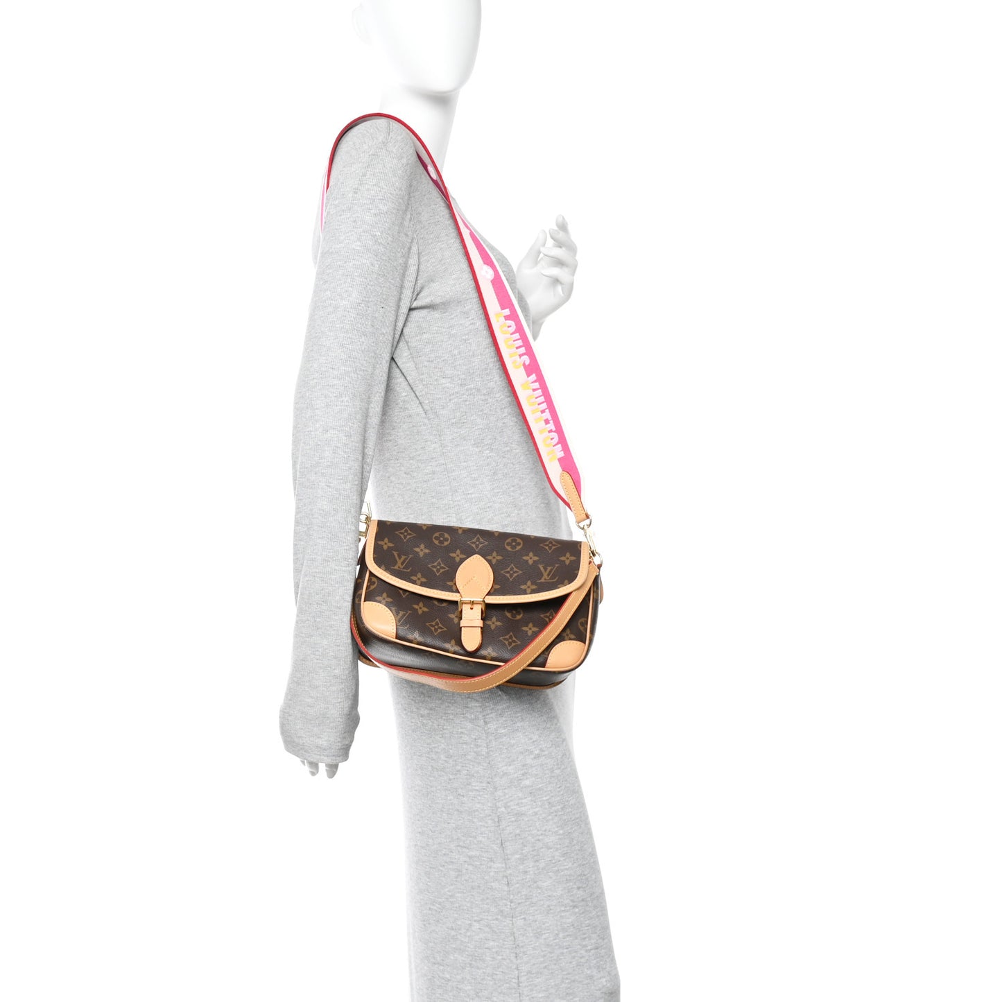 Monogram Diane Fuchsia
