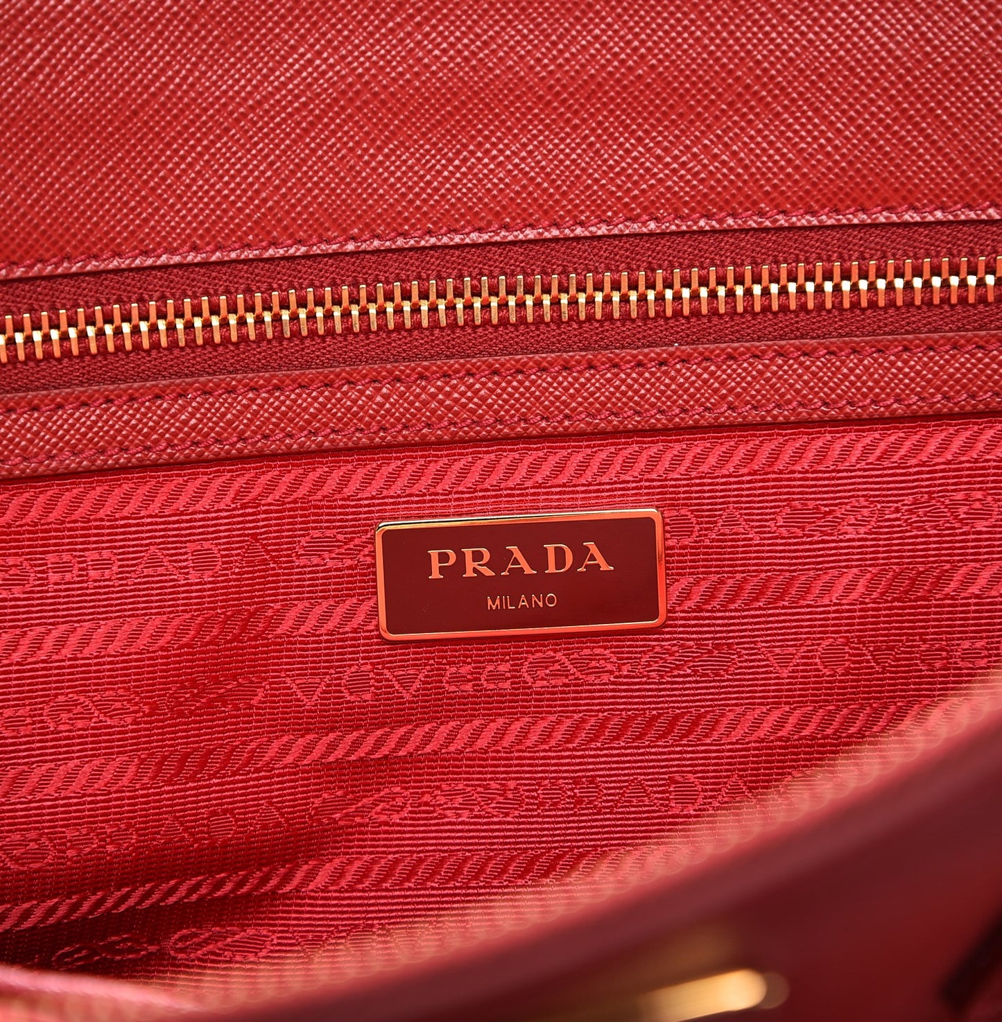 Saffiano Small Galleria Double Zip Tote Fuoco