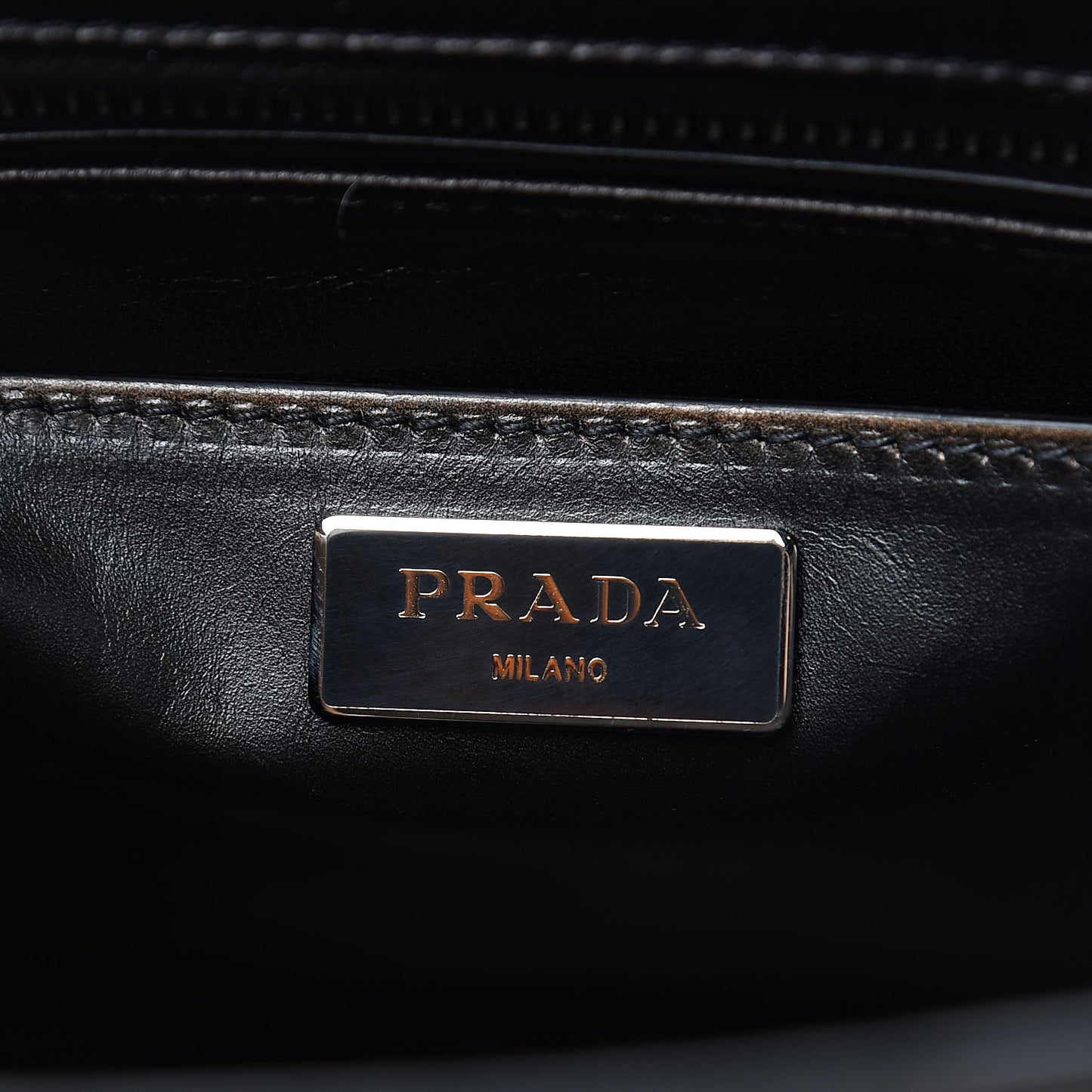 Vitello Vintage Studded Sound Twin Pocket Satchel Ebano