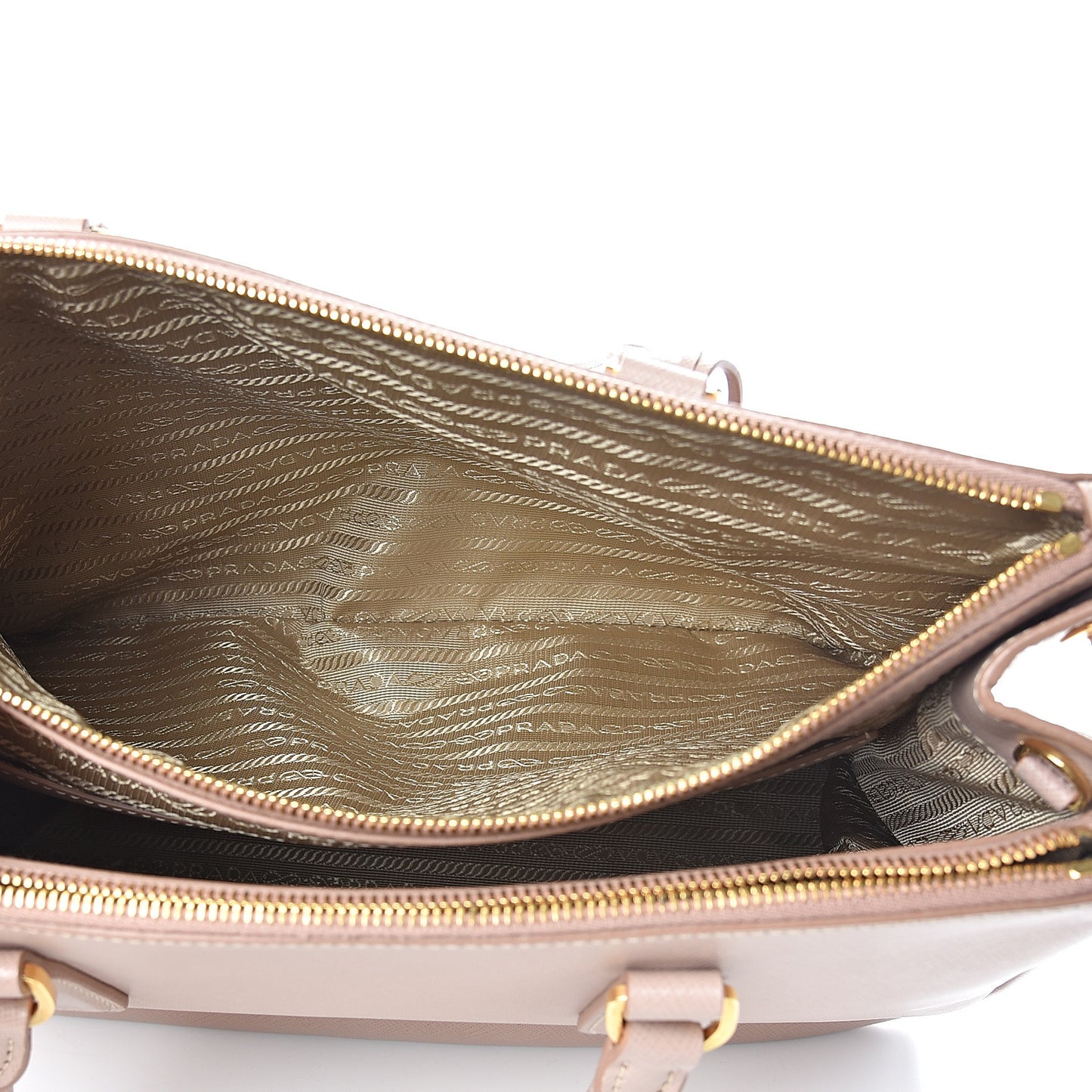 Saffiano Medium Galleria Double Zip Tote Cammeo