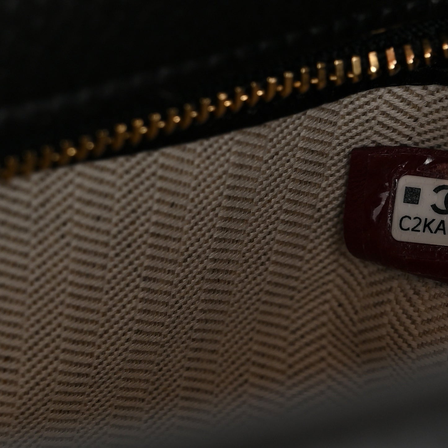 Grained Calfskin Large Zippered Pouch Black