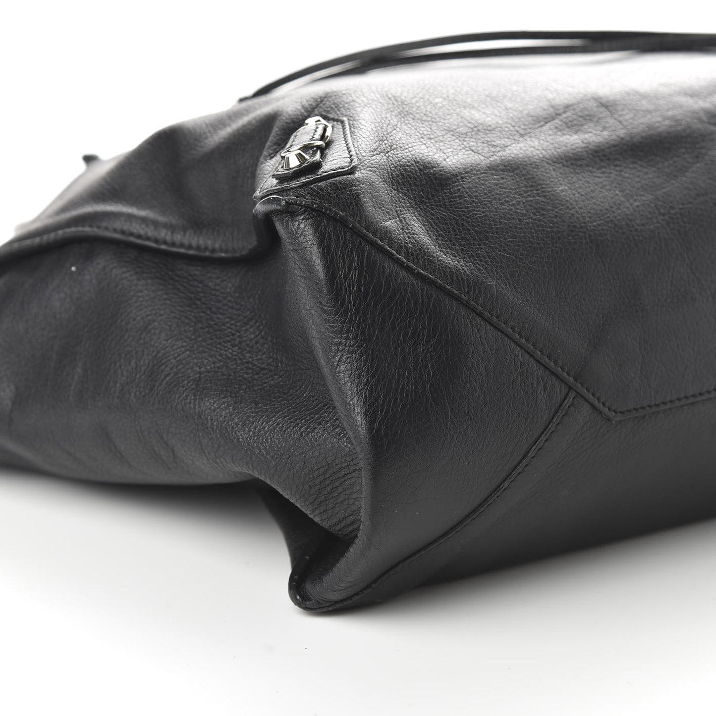 Veau Papier A4 Tote Black