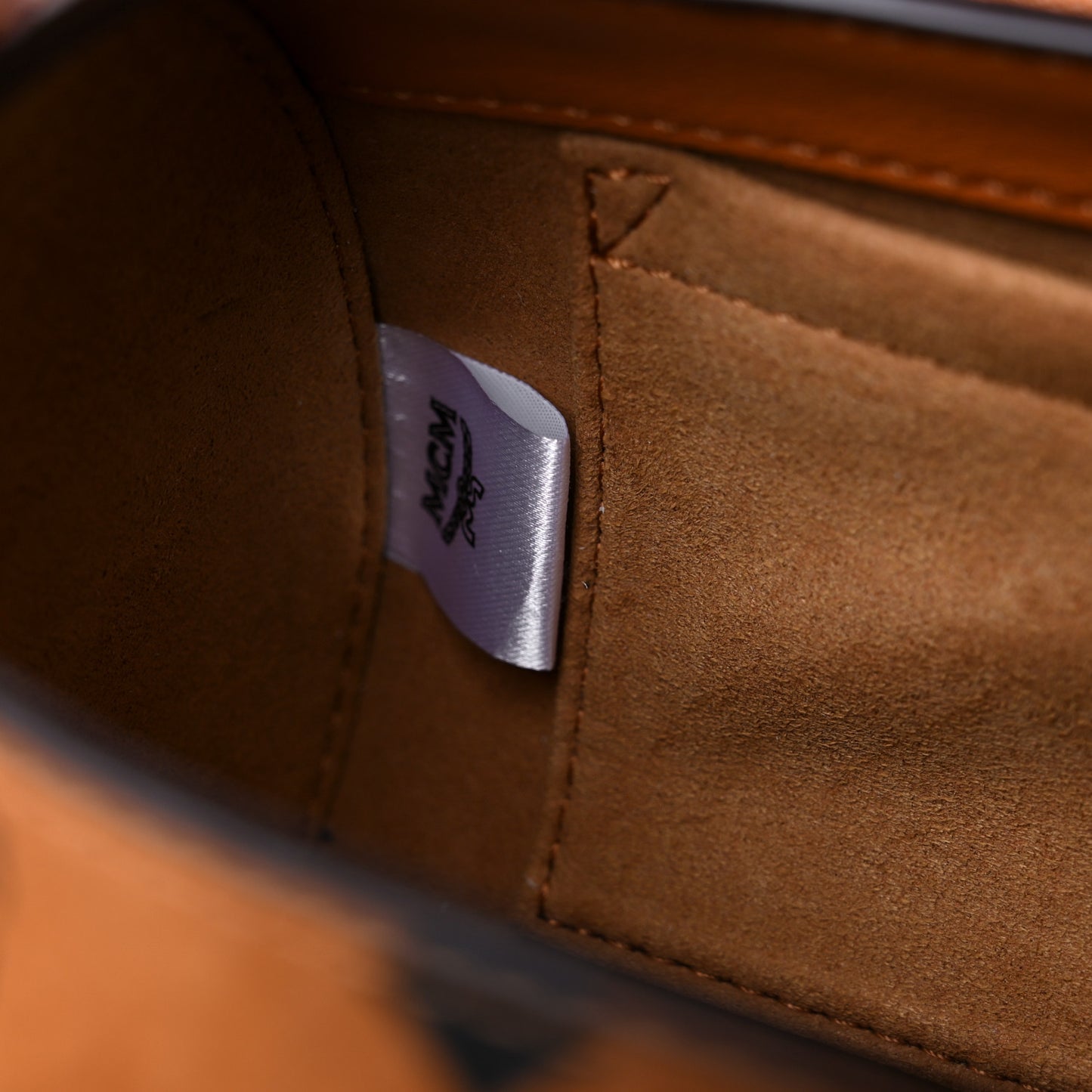 Visetos Small Tracy Crossbody Bag Cognac