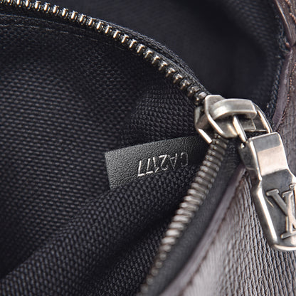 Louis Vuitton Utah Canyon Messenger MM Marron 7 of 10