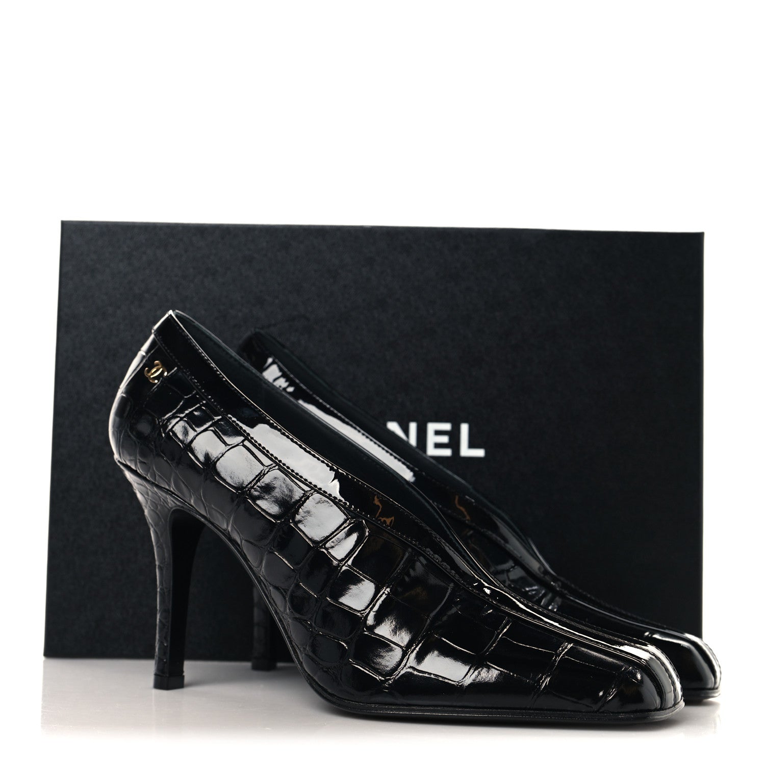 Chanel Crocodile Embossed Patent Calfskin Pumps 38 Black 9 of 9