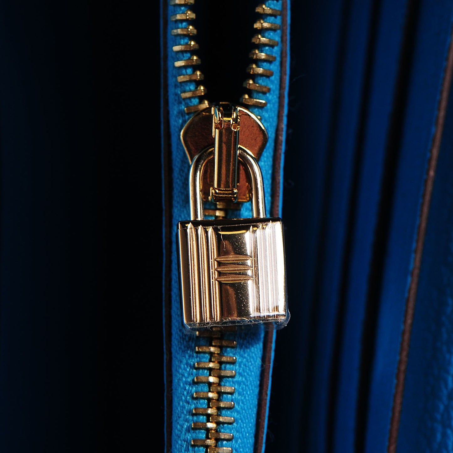 Chevre Mysore Kelly Longue Wallet Bleu Azteque
