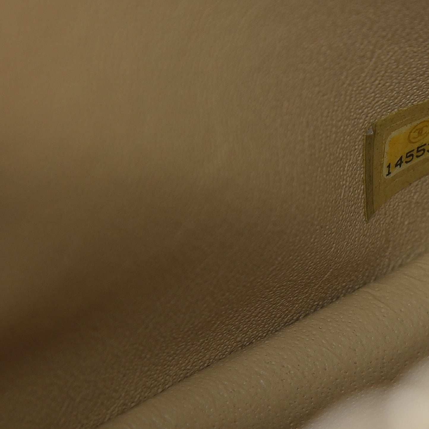 Caviar Quilted Jumbo Double Flap Beige Clair