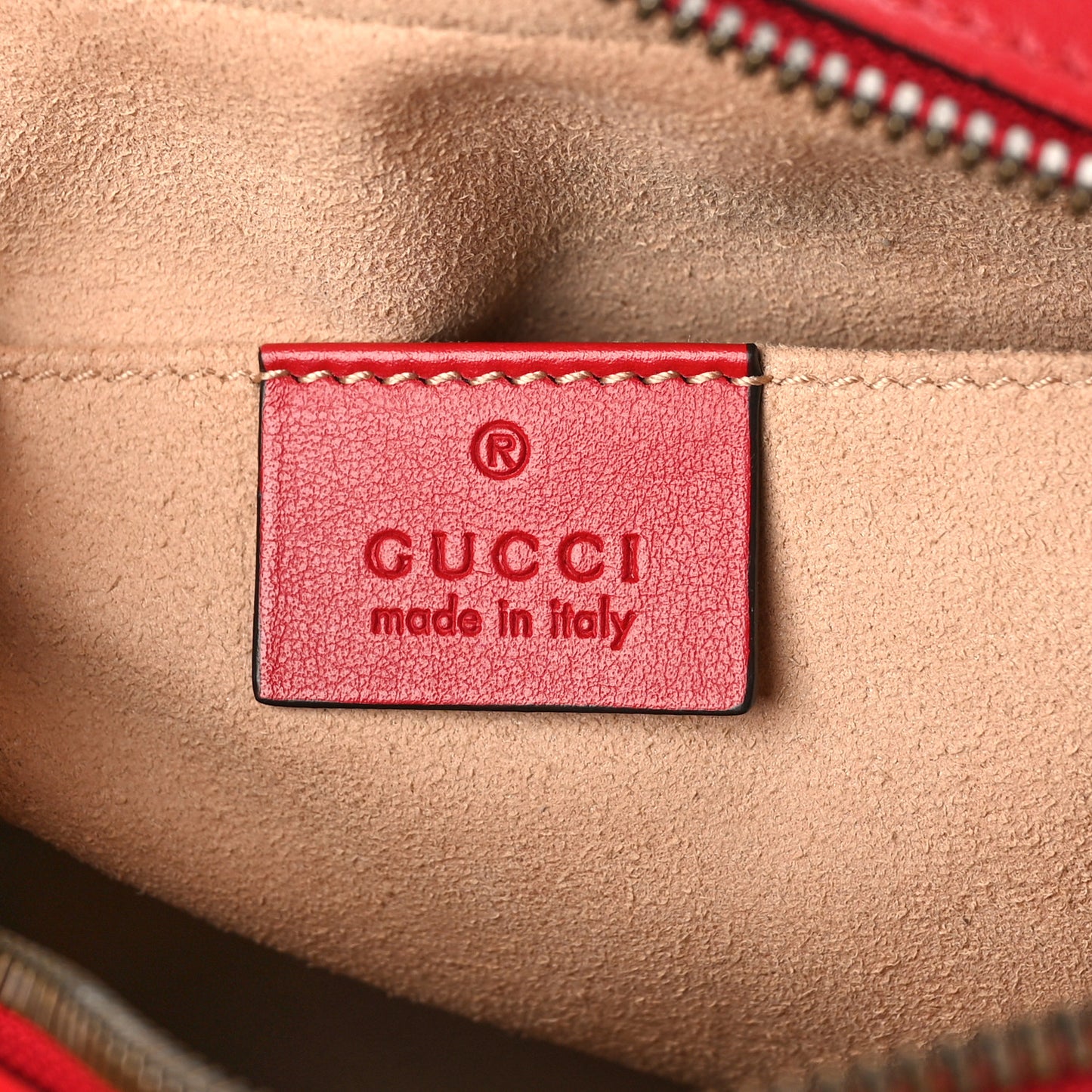 Calfskin Matelasse Small GG Marmont Chain Shoulder Bag Hibiscus Red