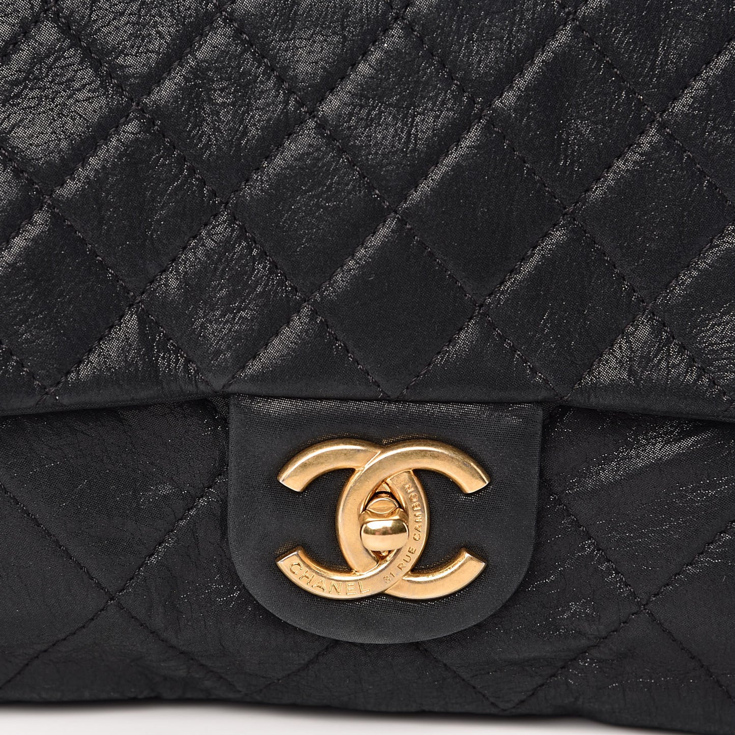 Iridescent Calfskin Medium Chic Quilt Flap Black