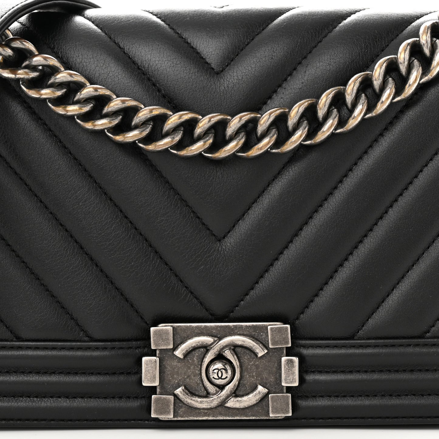 Calfskin Chevron Quilted Medium Boy Flap Black